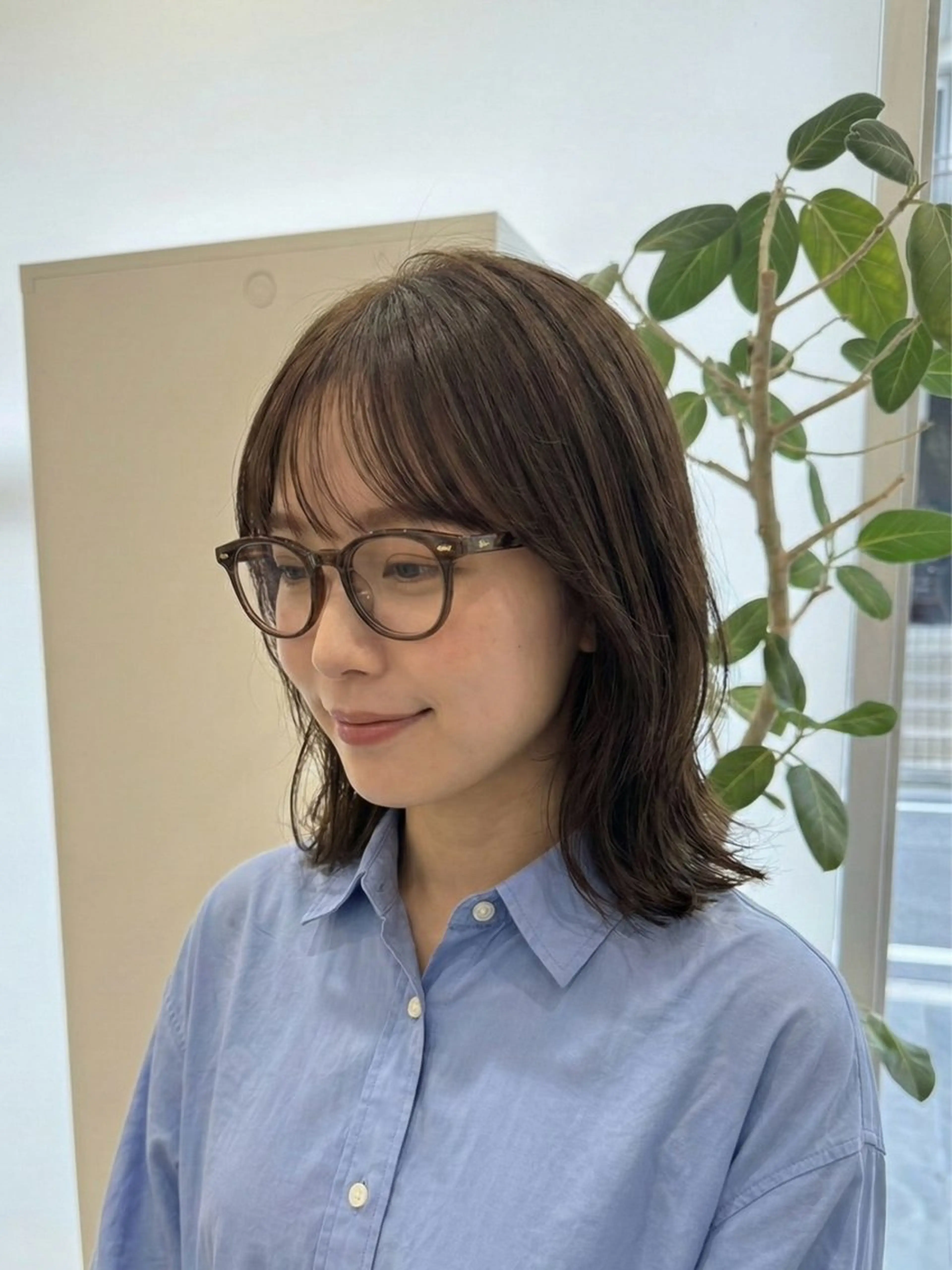 ミディアム カラー ボブレイヤー アッシュ アッシュブラウン ブラウンカラー ボブ カット ヘアカラー トリートメント tre.甲子園口店 M A R Iのヘアスタイル