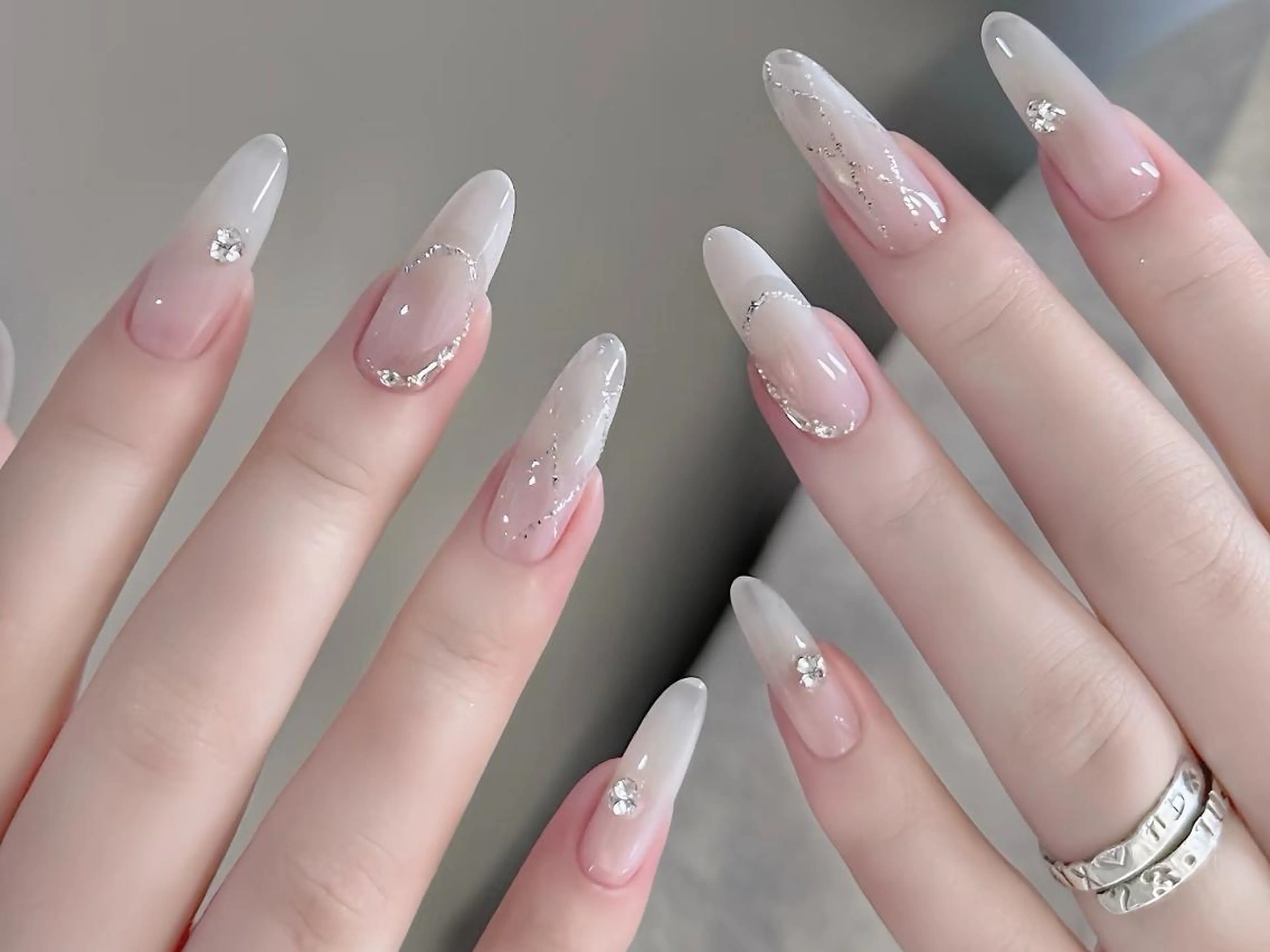 ネイル 鈴木 ミサキのネイルデザイン