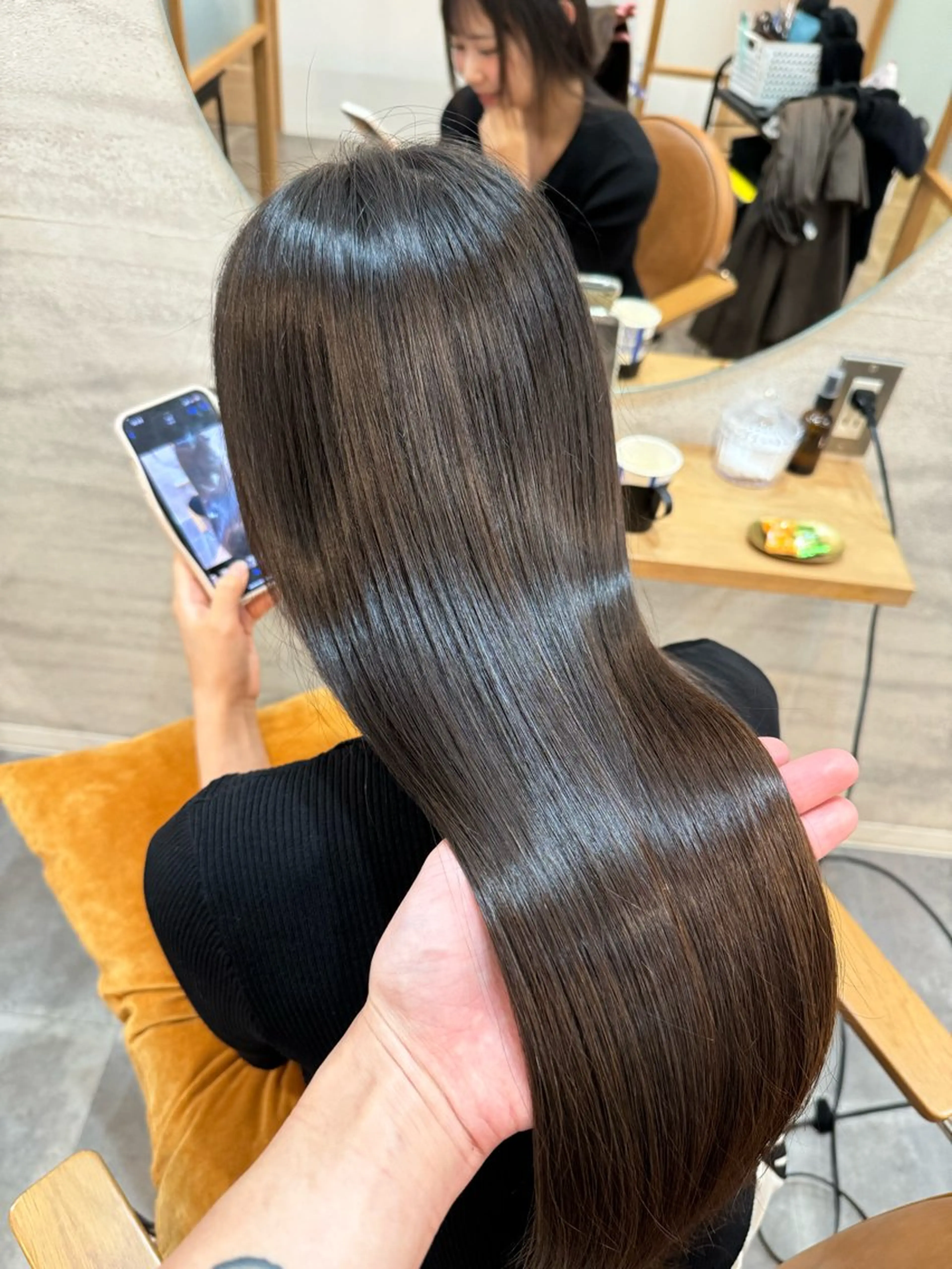 【💎贅沢保湿💎】カット+ケアカラー+TOKIOトリートメント(毛穴洗浄マイクロバブル付)の写真