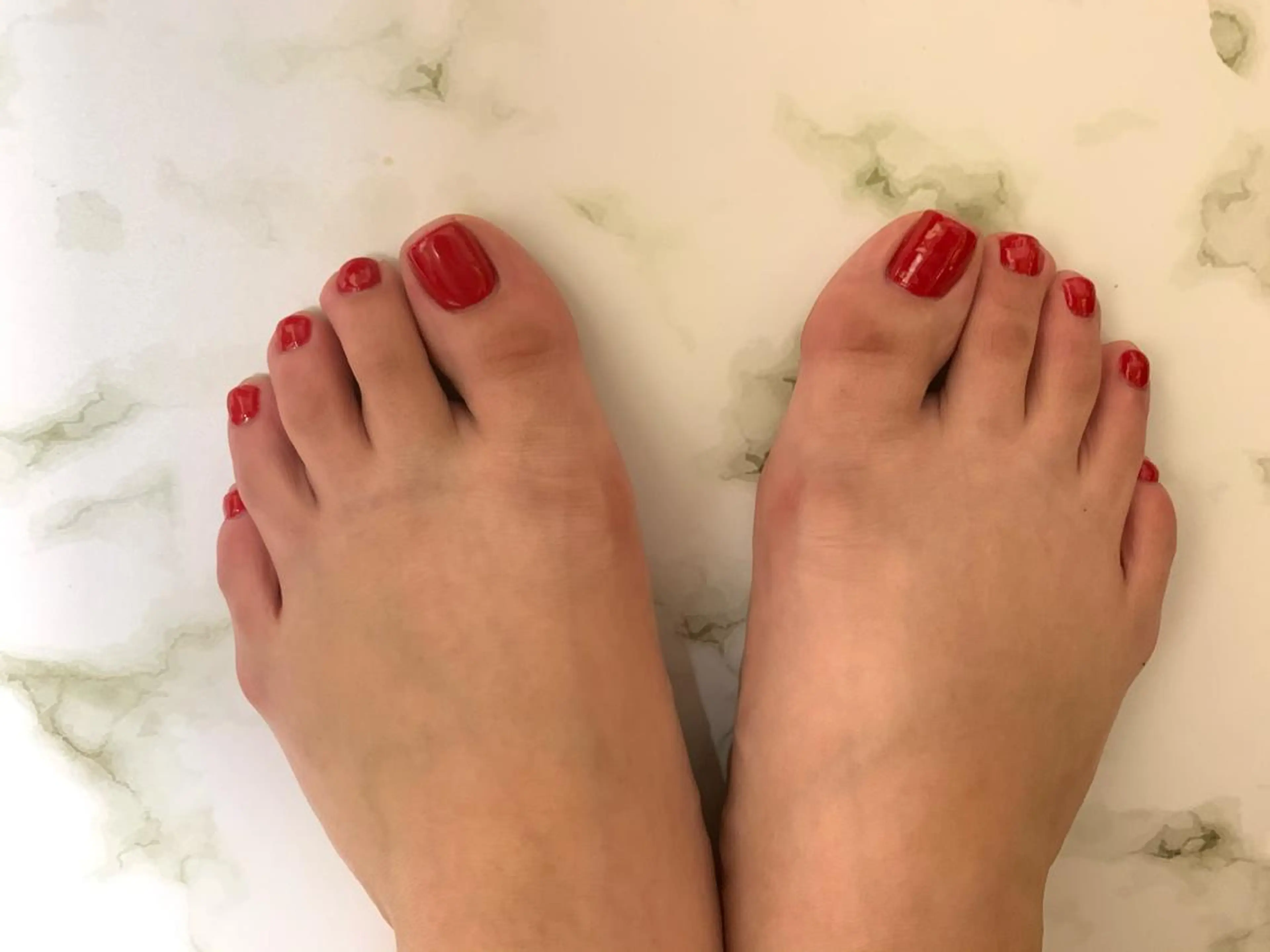 ネイル フットネイル マキノ ユイのネイルデザイン