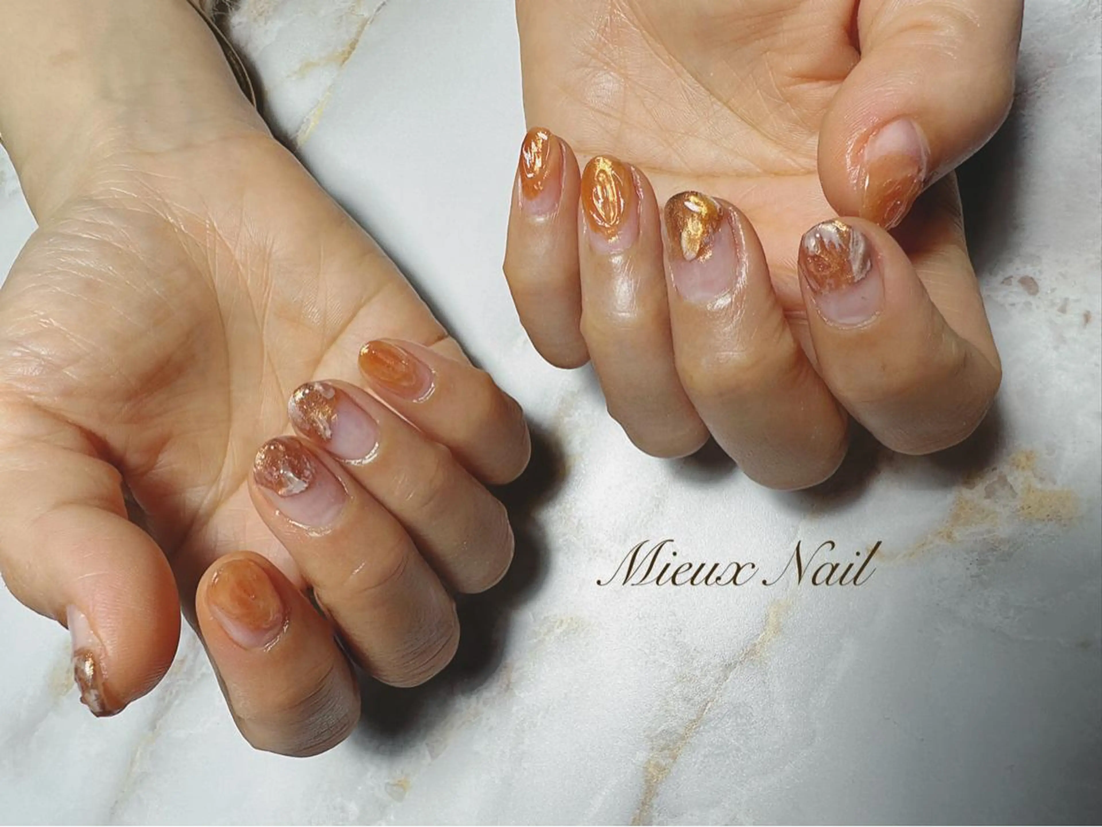 ネイル ブルー ミラーネイル ニュアンスネイル オレンジ 冬ネイル ハンドネイル 市川 麻衣子のネイルデザイン