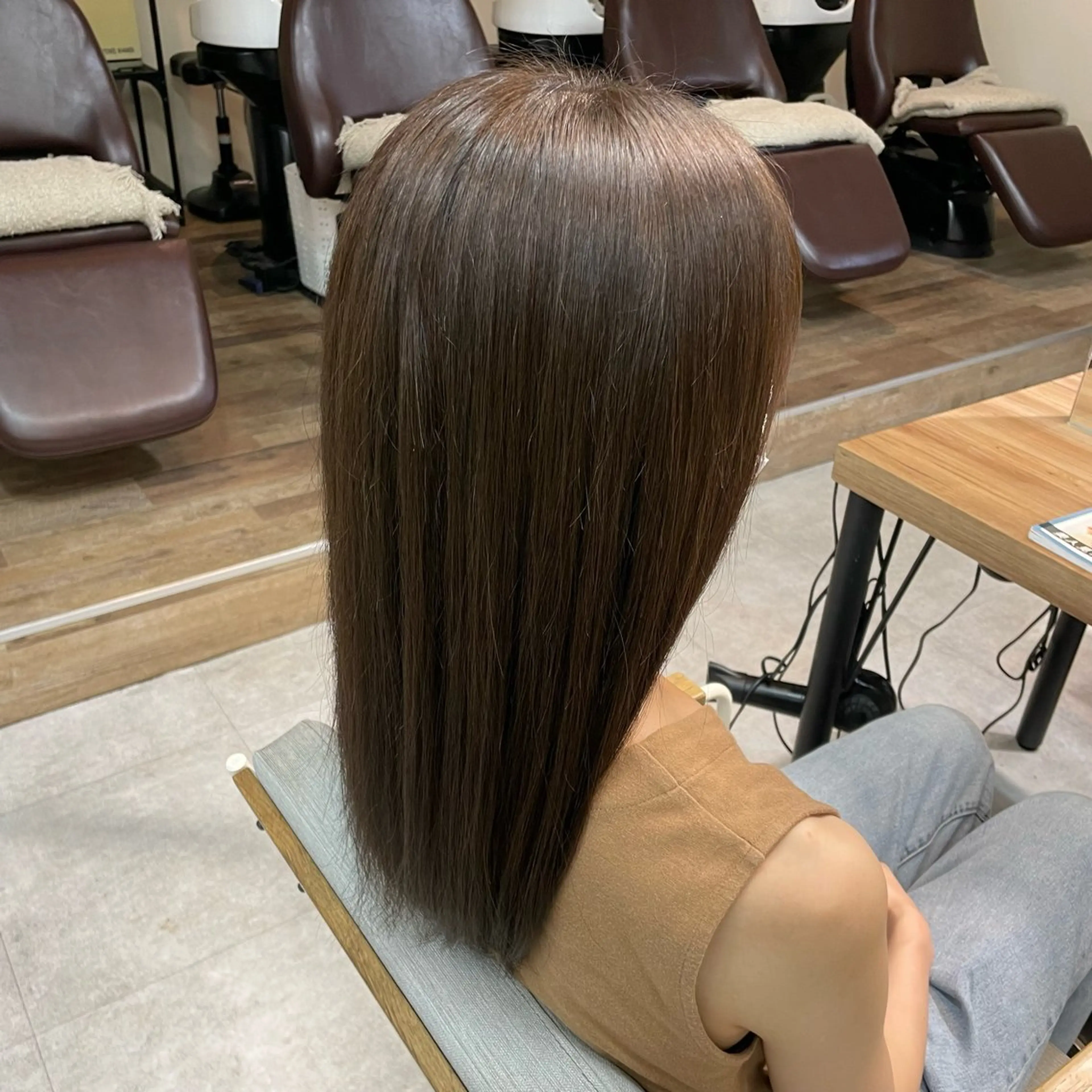 カラー 近田 小桜のヘアスタイル