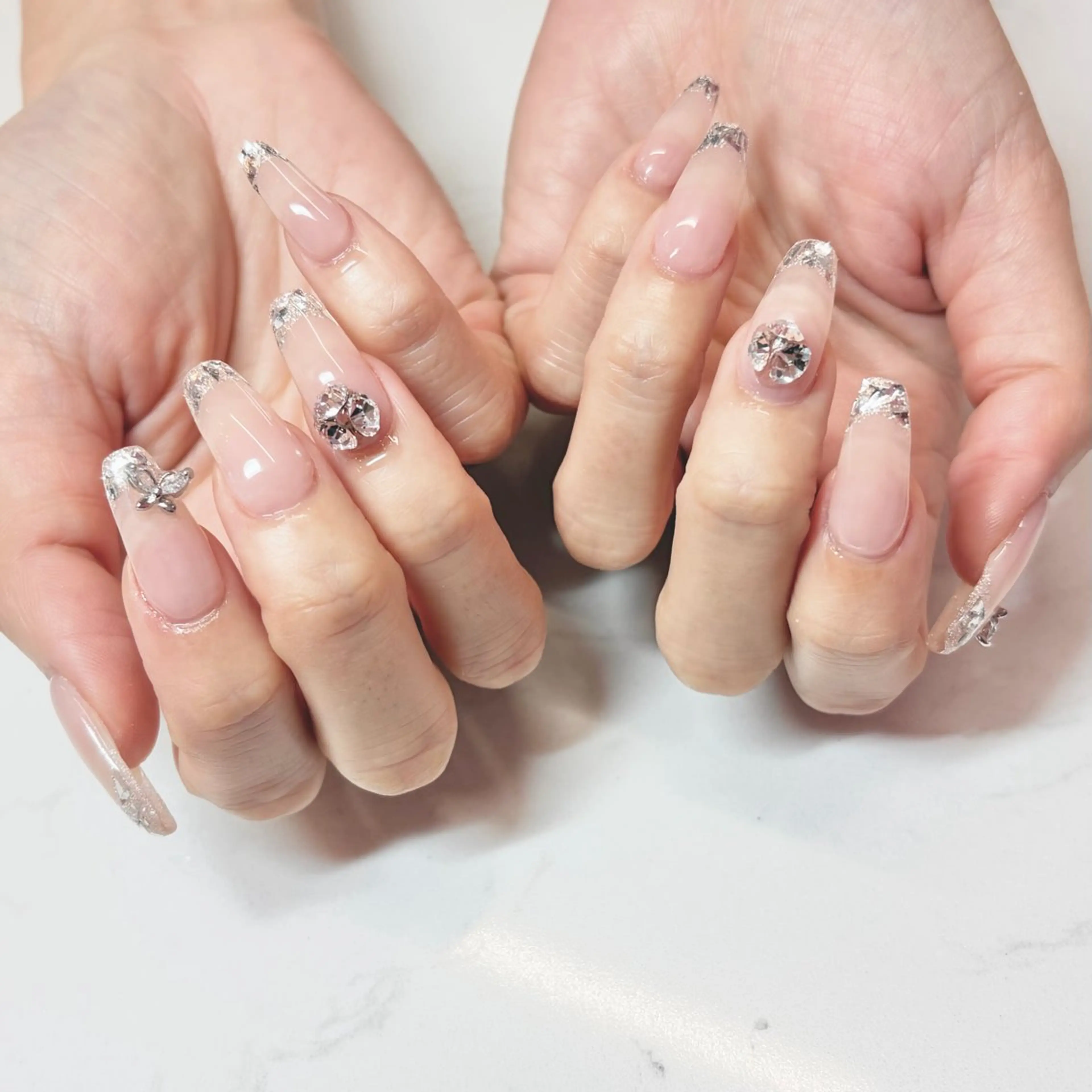 ネイル フレンチネイル ガラスフレンチ キラキラネイル ワンホンネイル La.Kuu横浜店 Murayamaのネイルデザイン