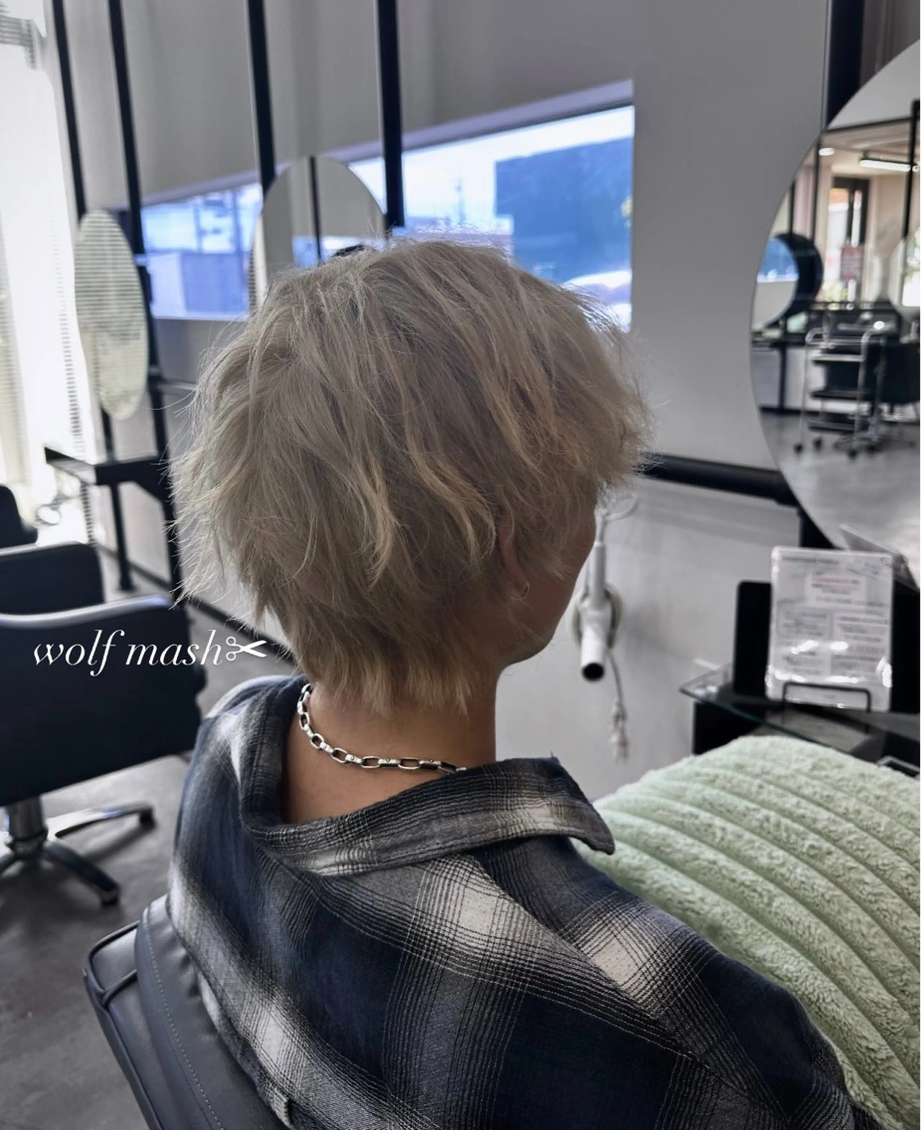 ショート メンズ メンズブリーチ メンズウルフカット ウルフカット 透明感カラー/ メンズパーマ/竜希のヘアスタイル