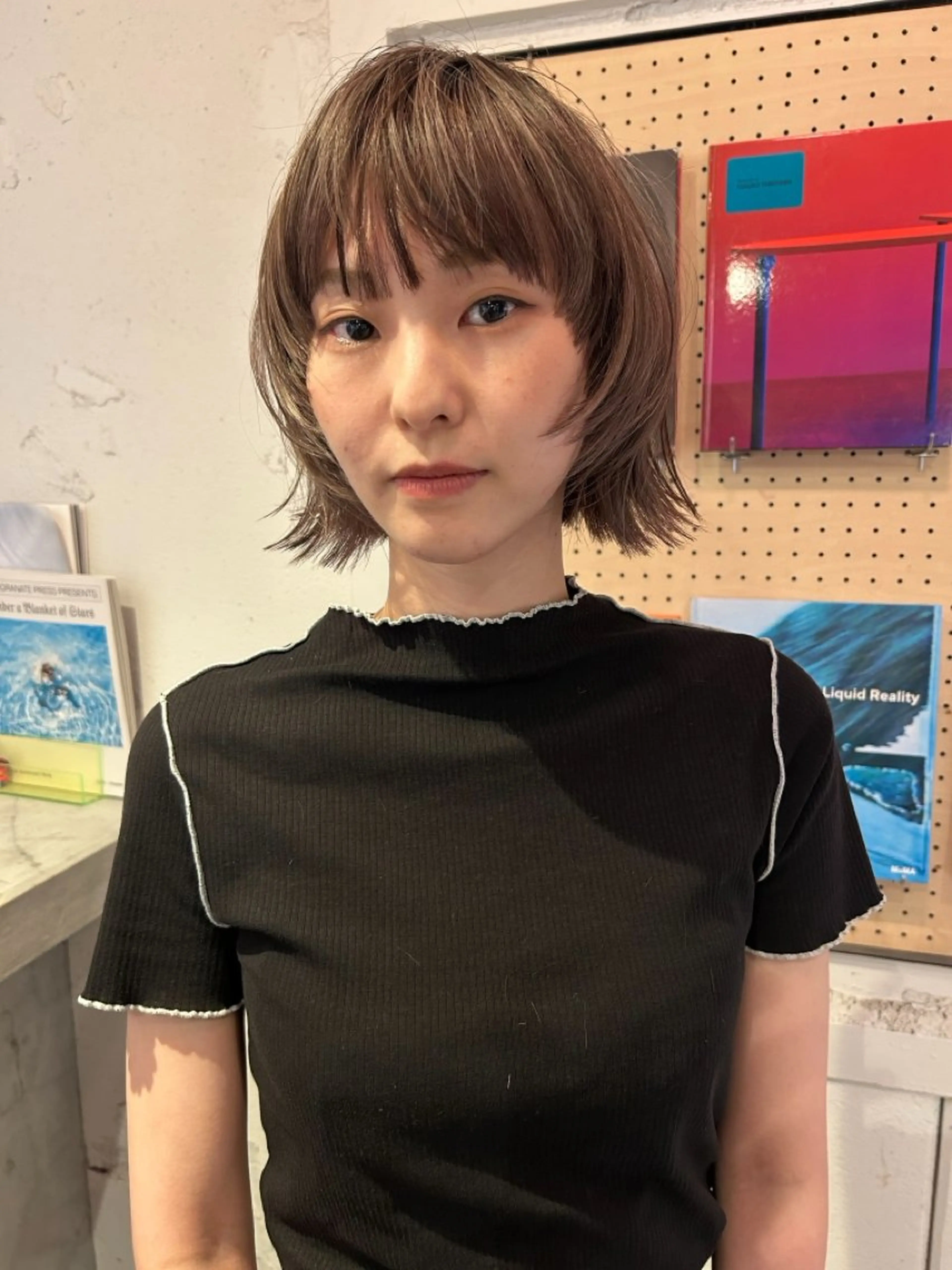 ショート カラー ベージュカラー グラデーションカラー ハイライトカラー ボブ ハイライト カット ヘアカラー トリートメント 村上雅人 ナチュラルモードのヘアスタイル