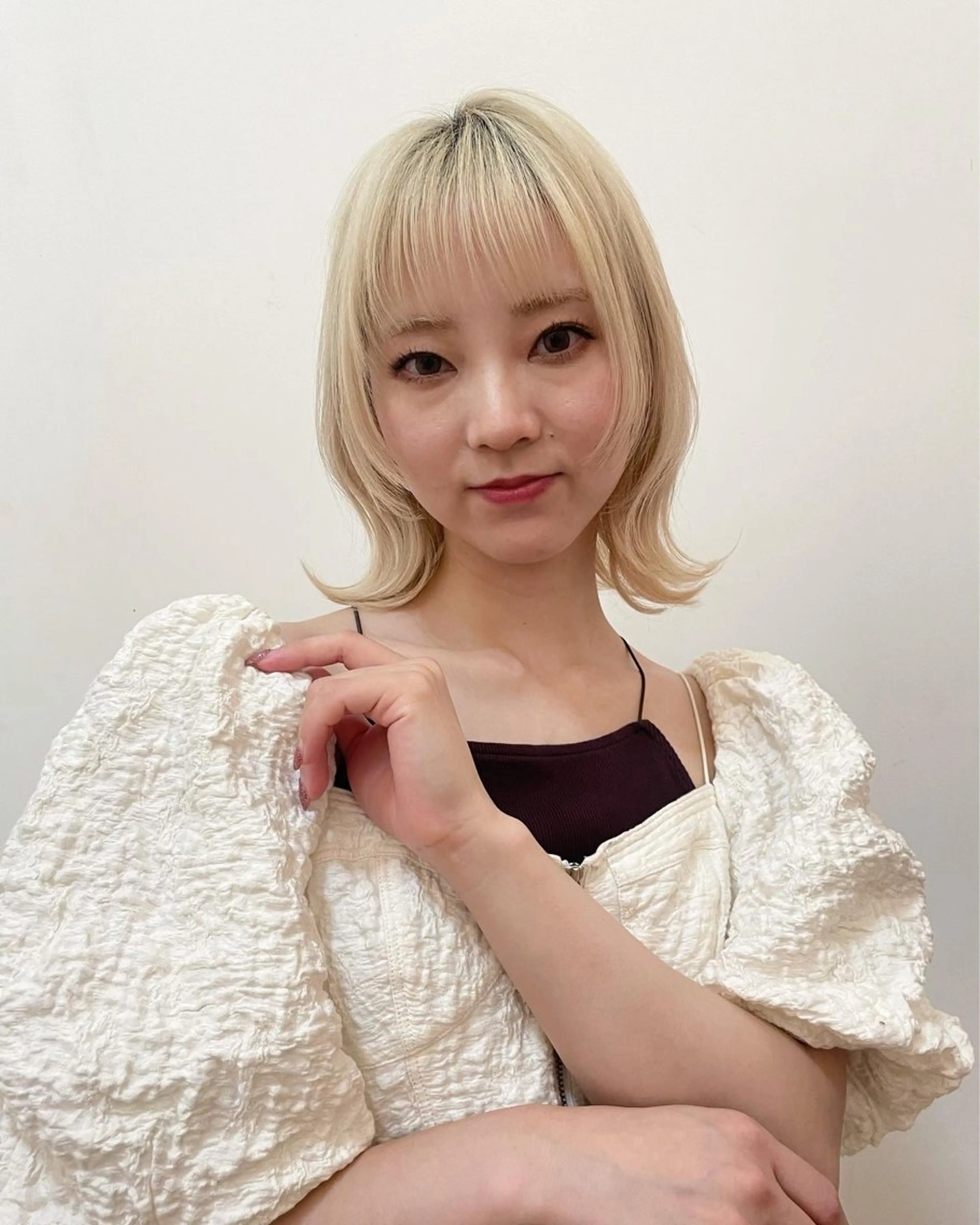 ミディアム カラー ベージュカラー ブリーチ 透明感カラー ダブルカラー ハイトーンカラー ヘアカラー ひなた ブリーチ/渋谷のヘアスタイル