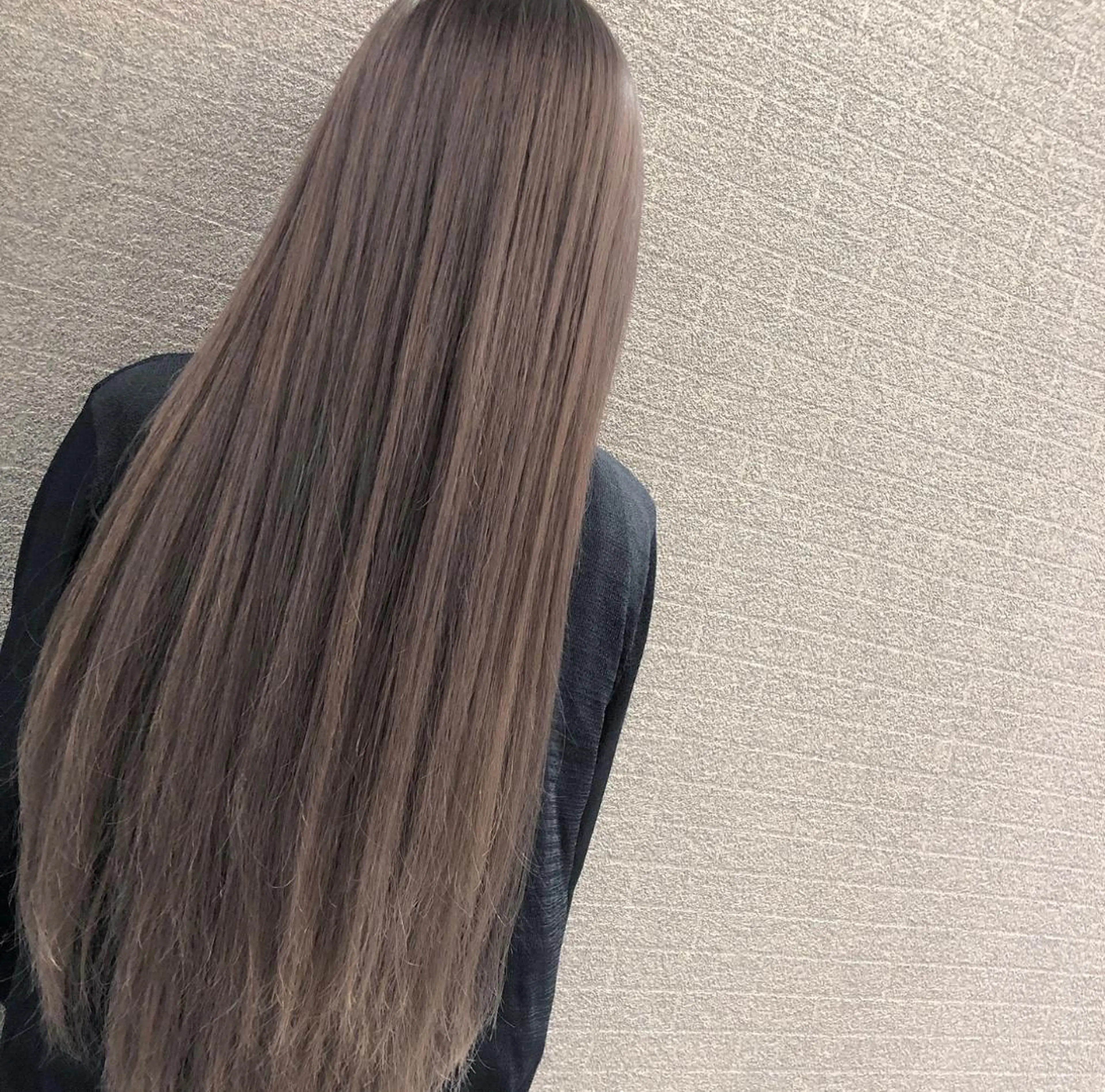 ロング カラー ヘアアレンジ バレイヤージュ デザインカラー ハイライトカラー ハイライト レイヤーカット アンドウ ユウ/ レイヤーカット/韓国のヘアスタイル