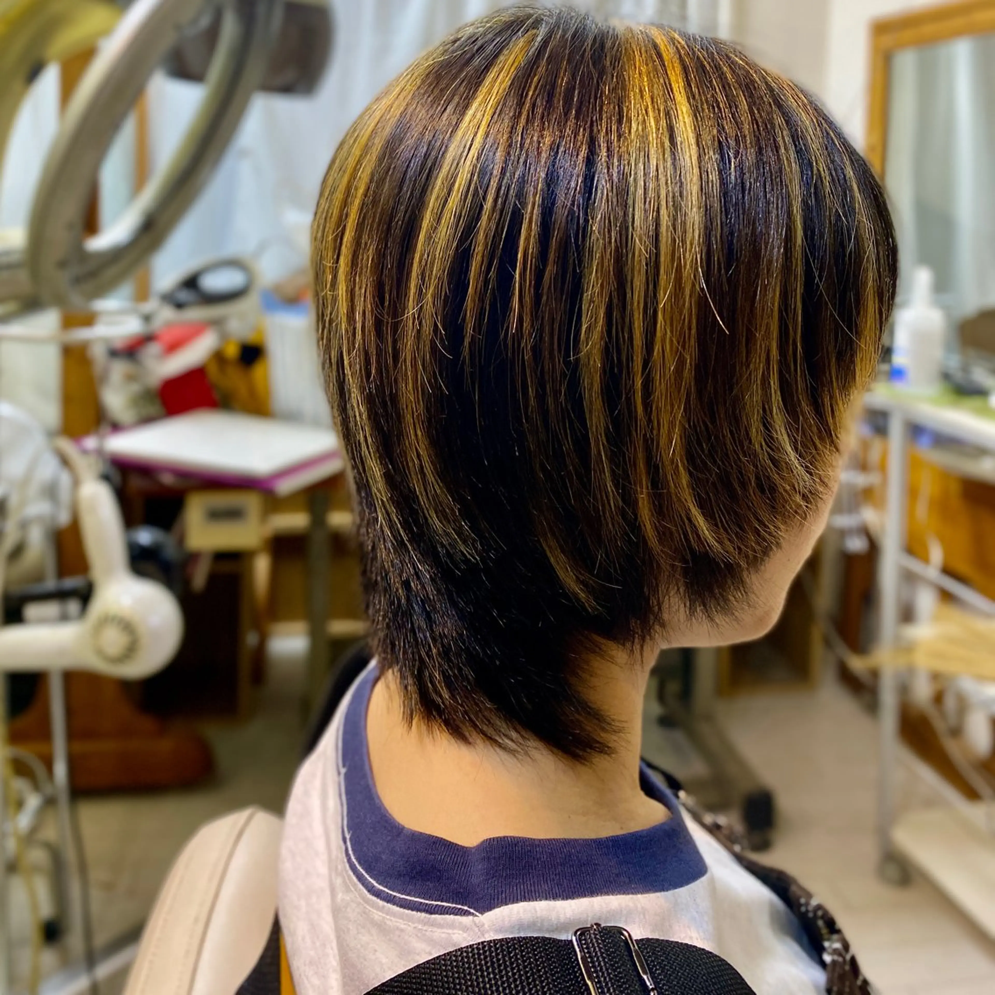 ショート カラー CRADLE Takeuchiのヘアスタイル