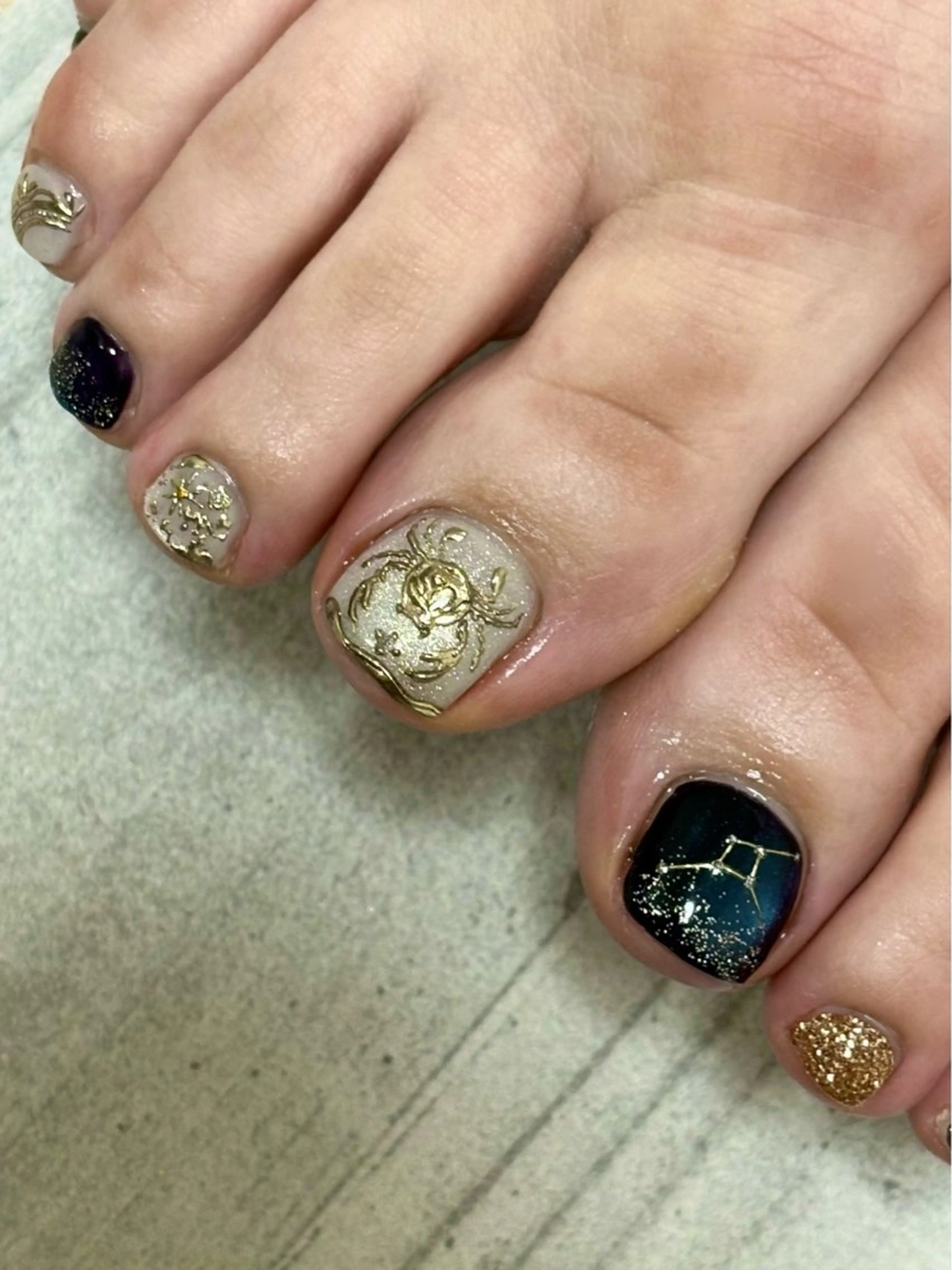 ネイル フットネイル FIORITURA Maikoのネイルデザイン