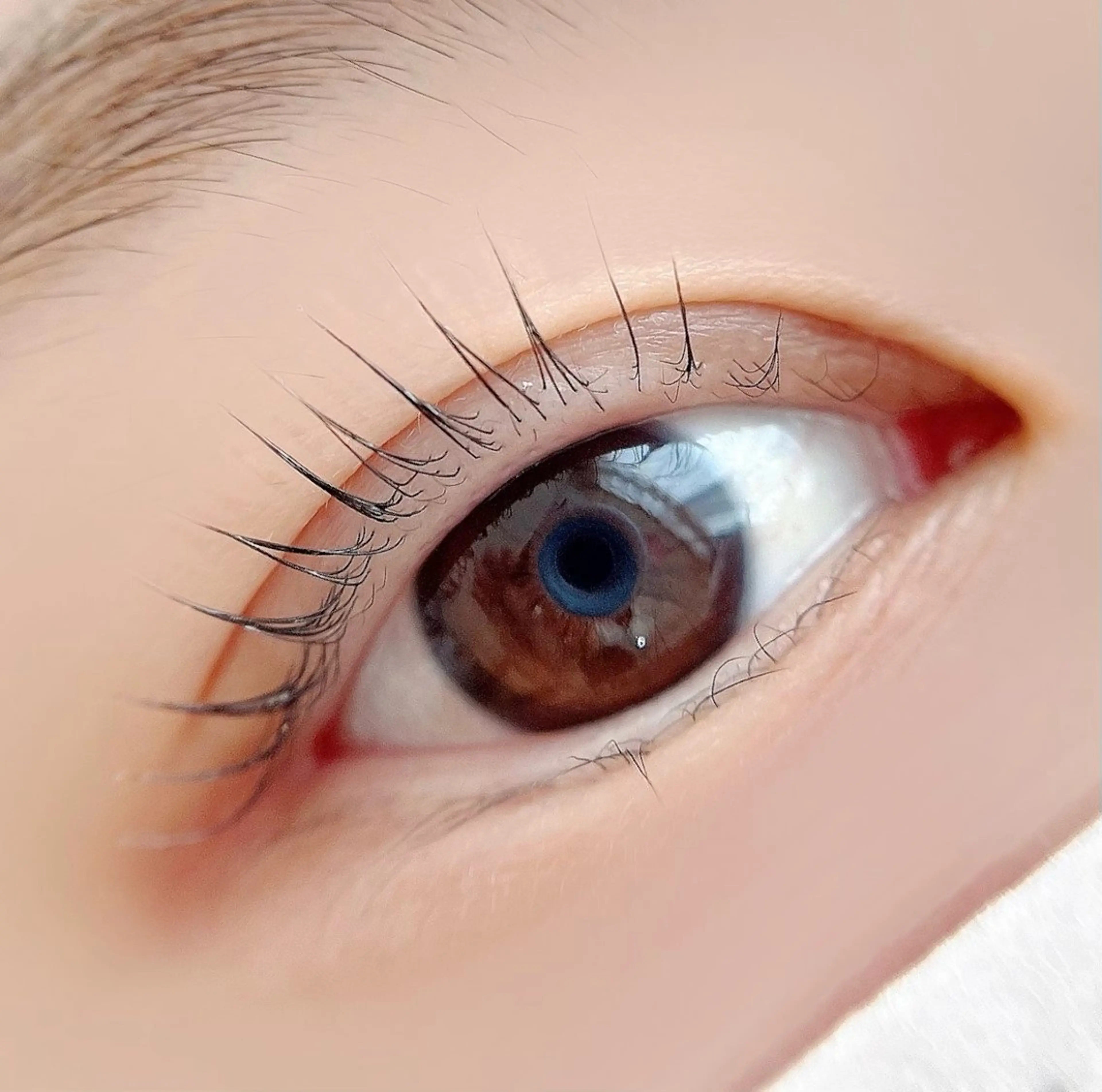 マツエク・マツパ un par unの眉毛・アイブロウイメージ