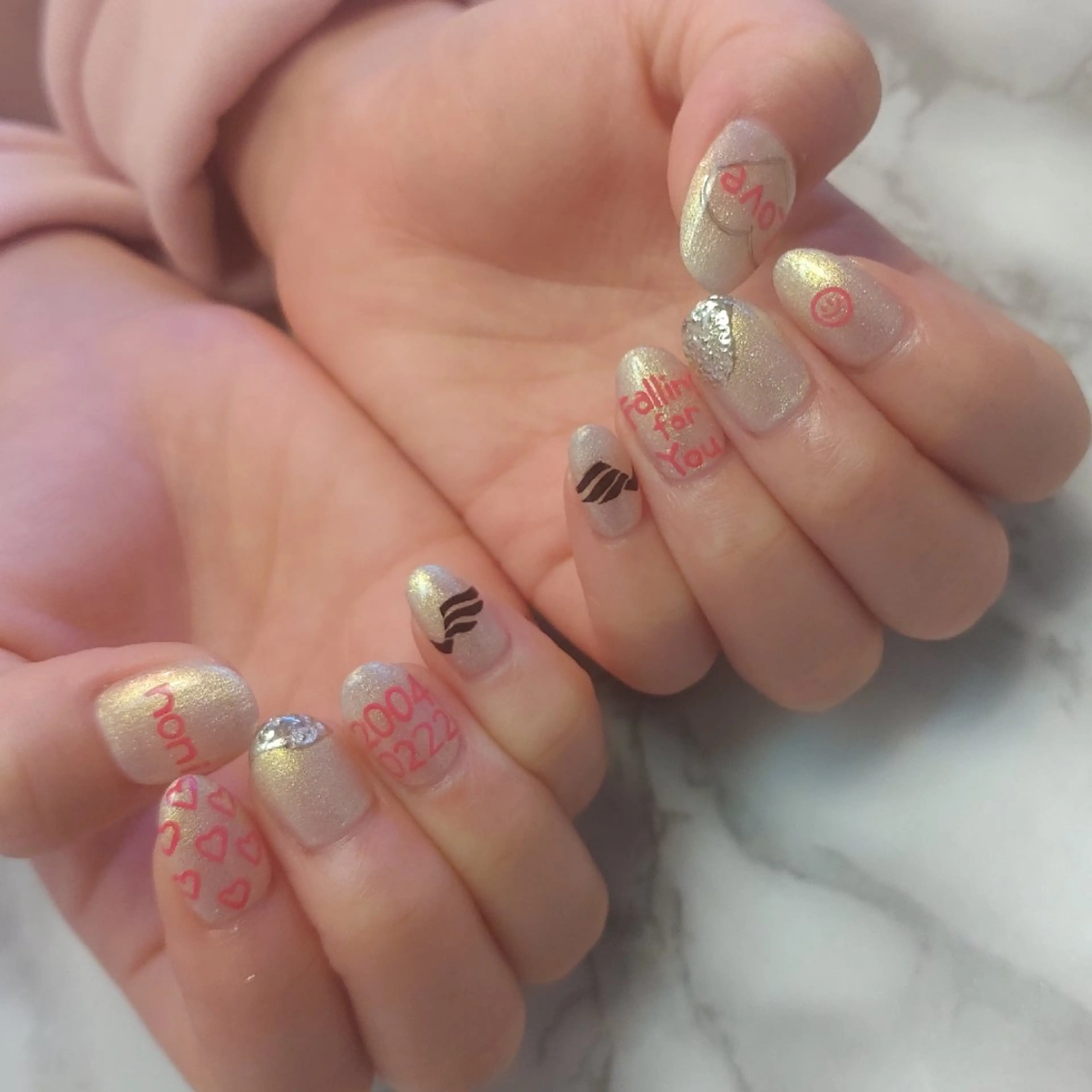 ネイル ジェヌインネイル 河内のネイルデザイン