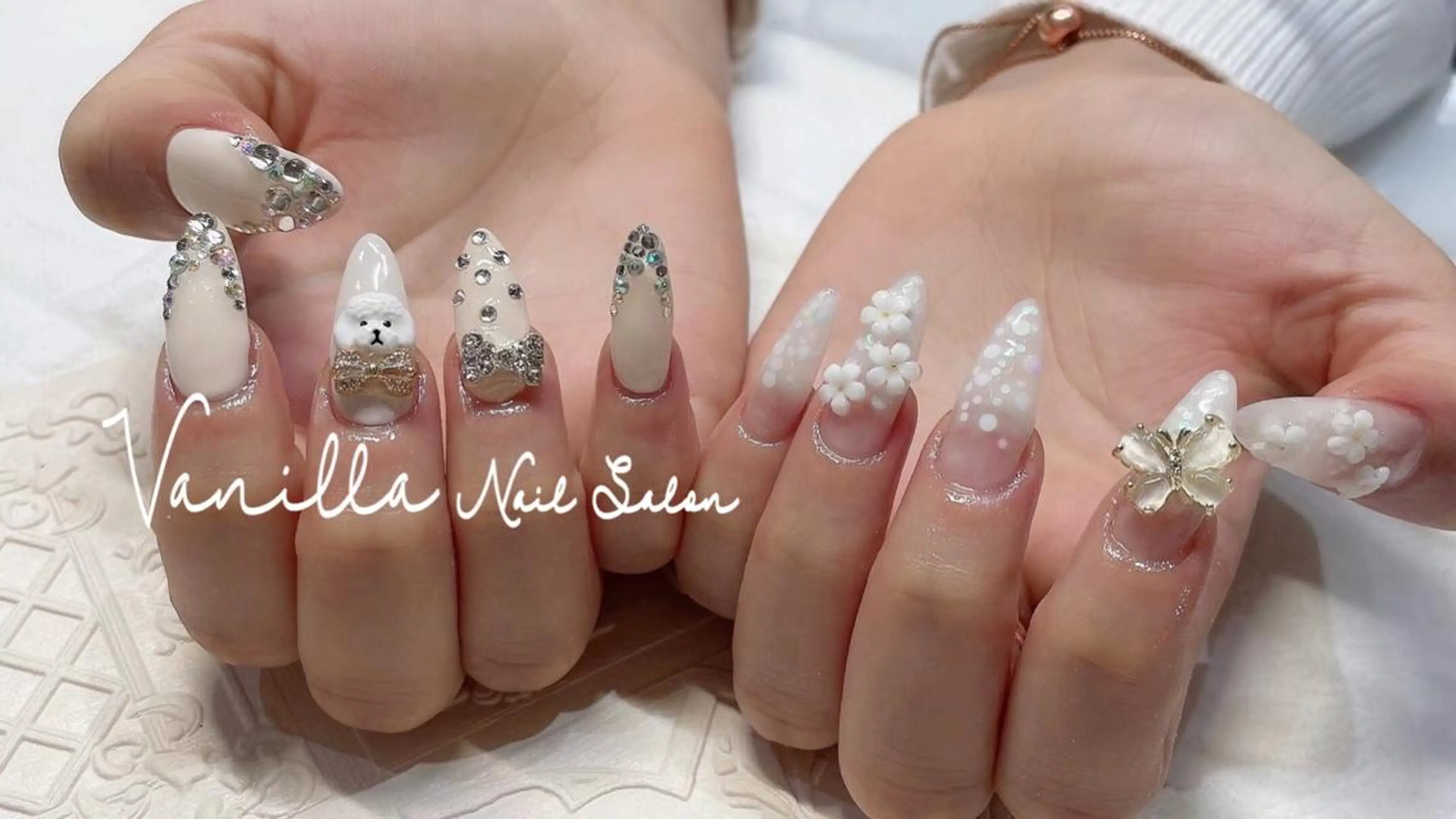 ネイル ストーンネイル Vanilla nail salonのネイルデザイン