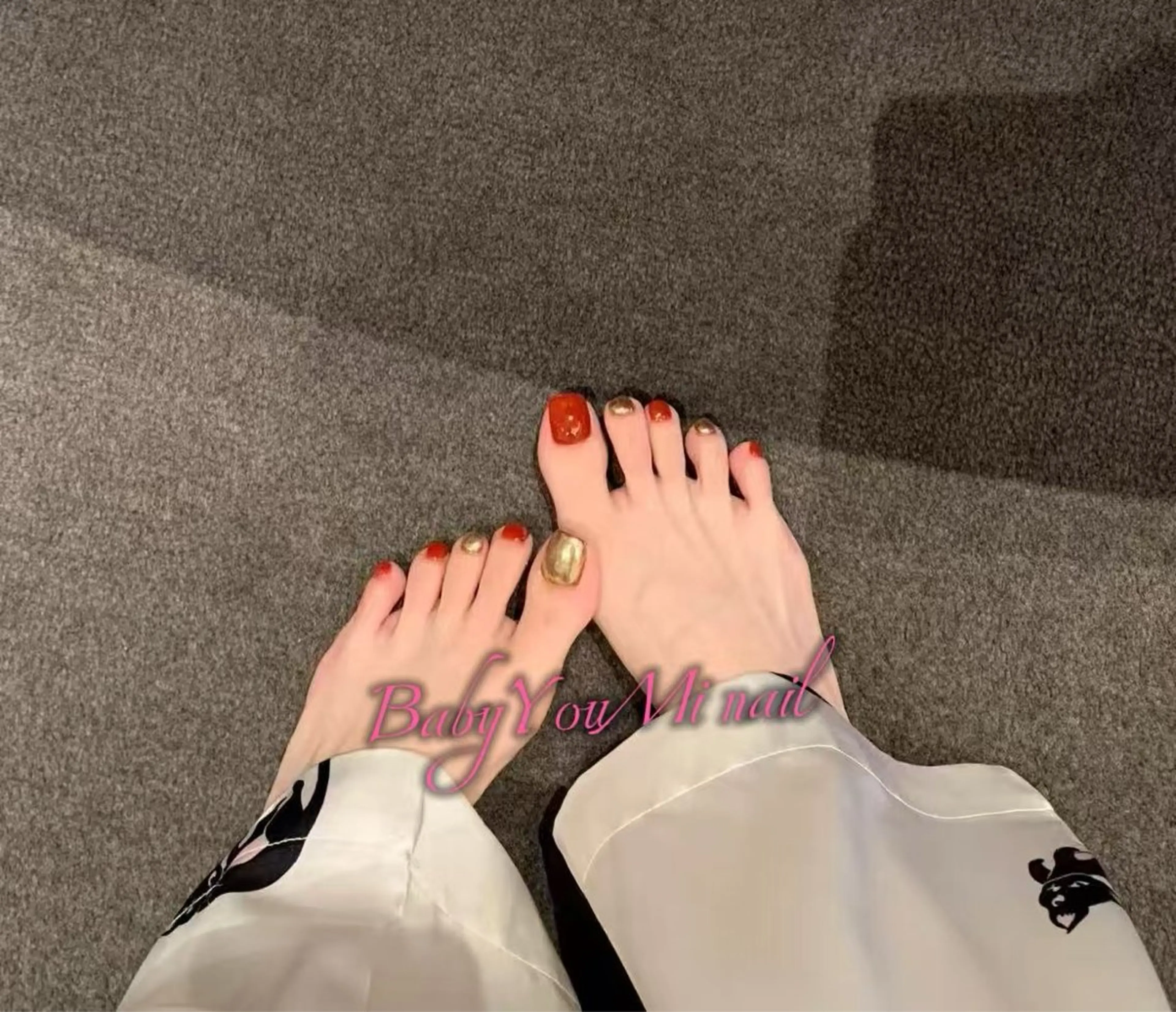 ネイル オーロラネイル 成人式 フットネイル フレンチネイル ジェルネイル フットネイル 相沢 さやかのネイルデザイン