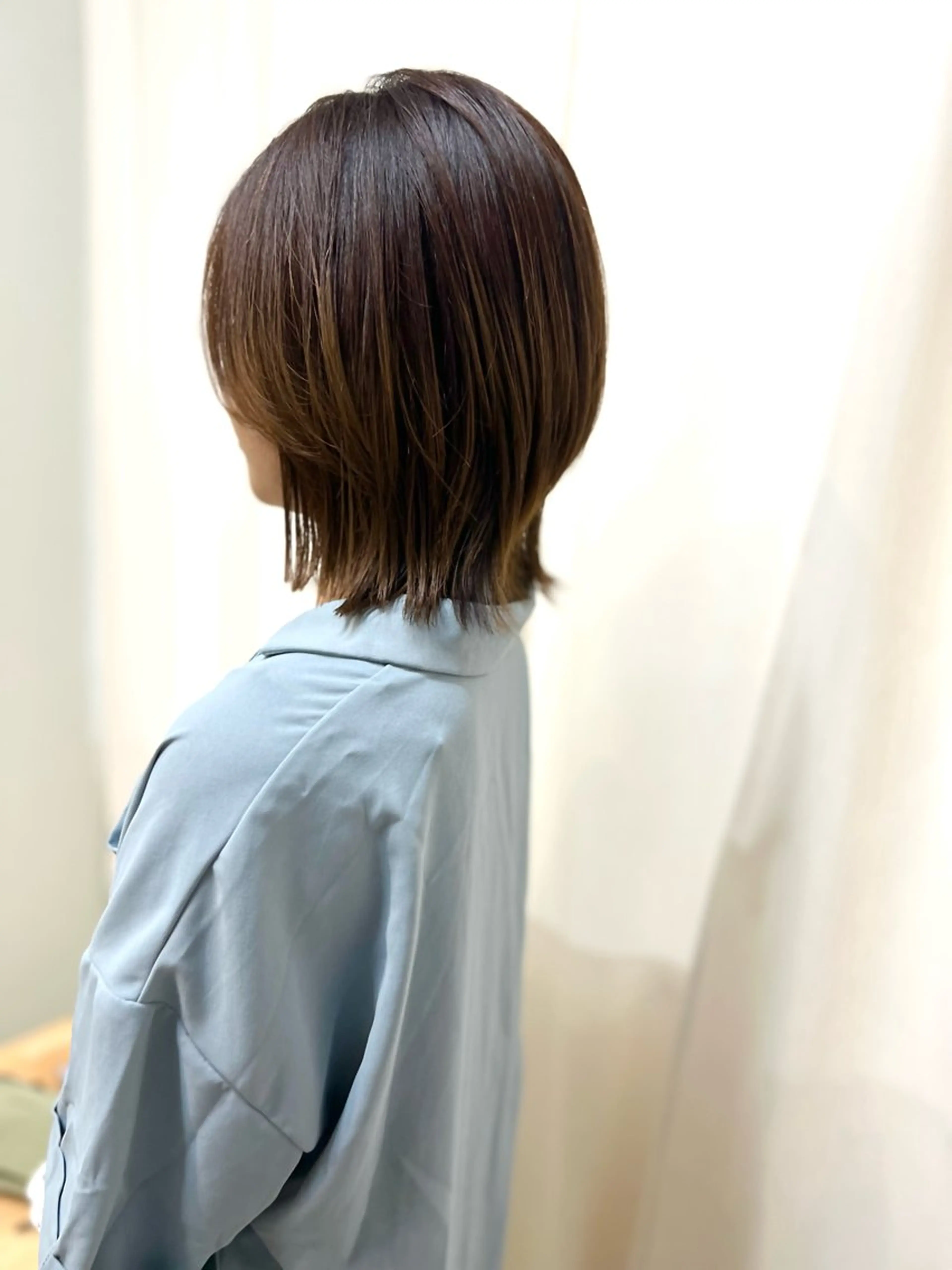 ミディアム ミディアムレイヤー レイヤーカット 石崎 美帆のヘアスタイル