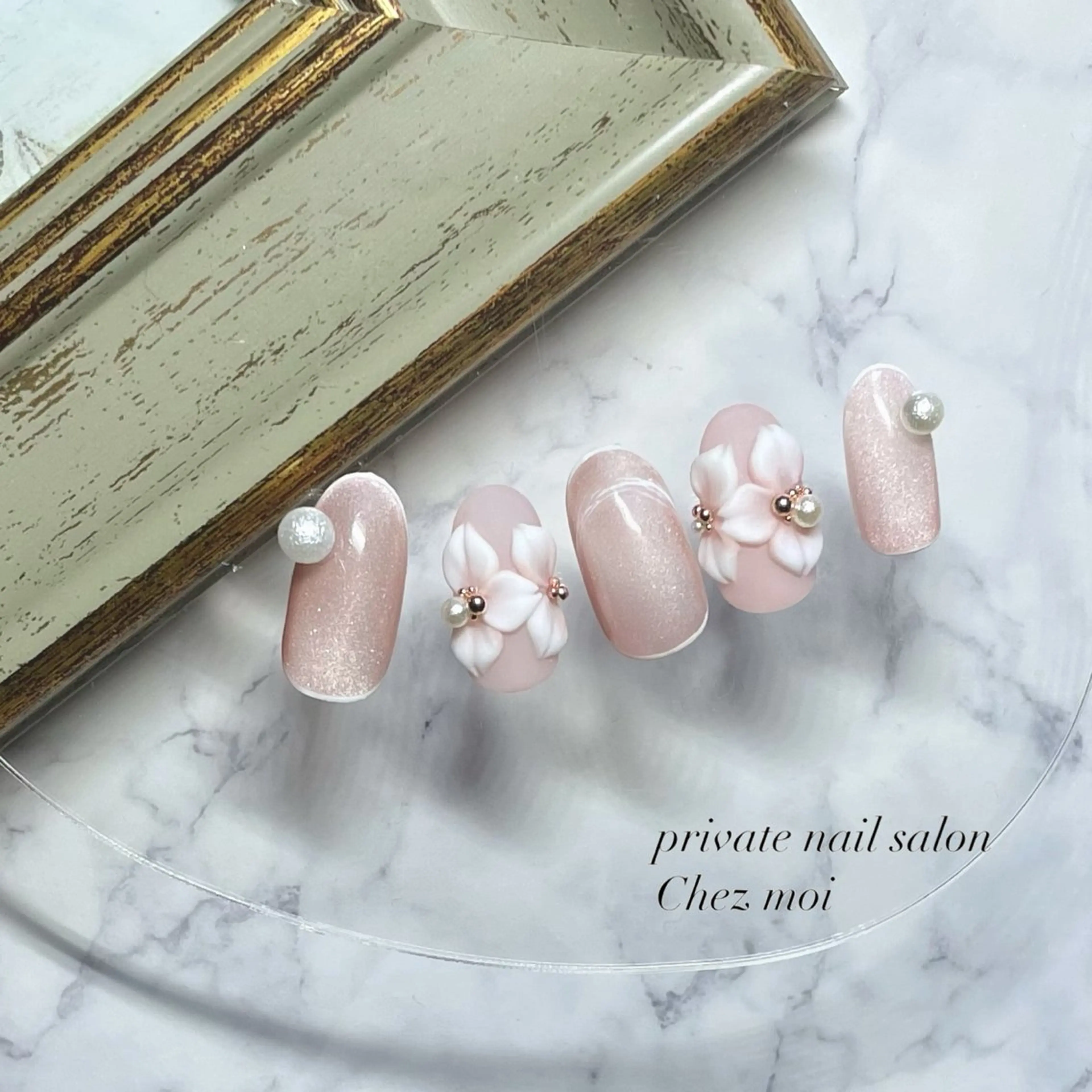 ネイル KOMINE TOMOKOのネイルデザイン