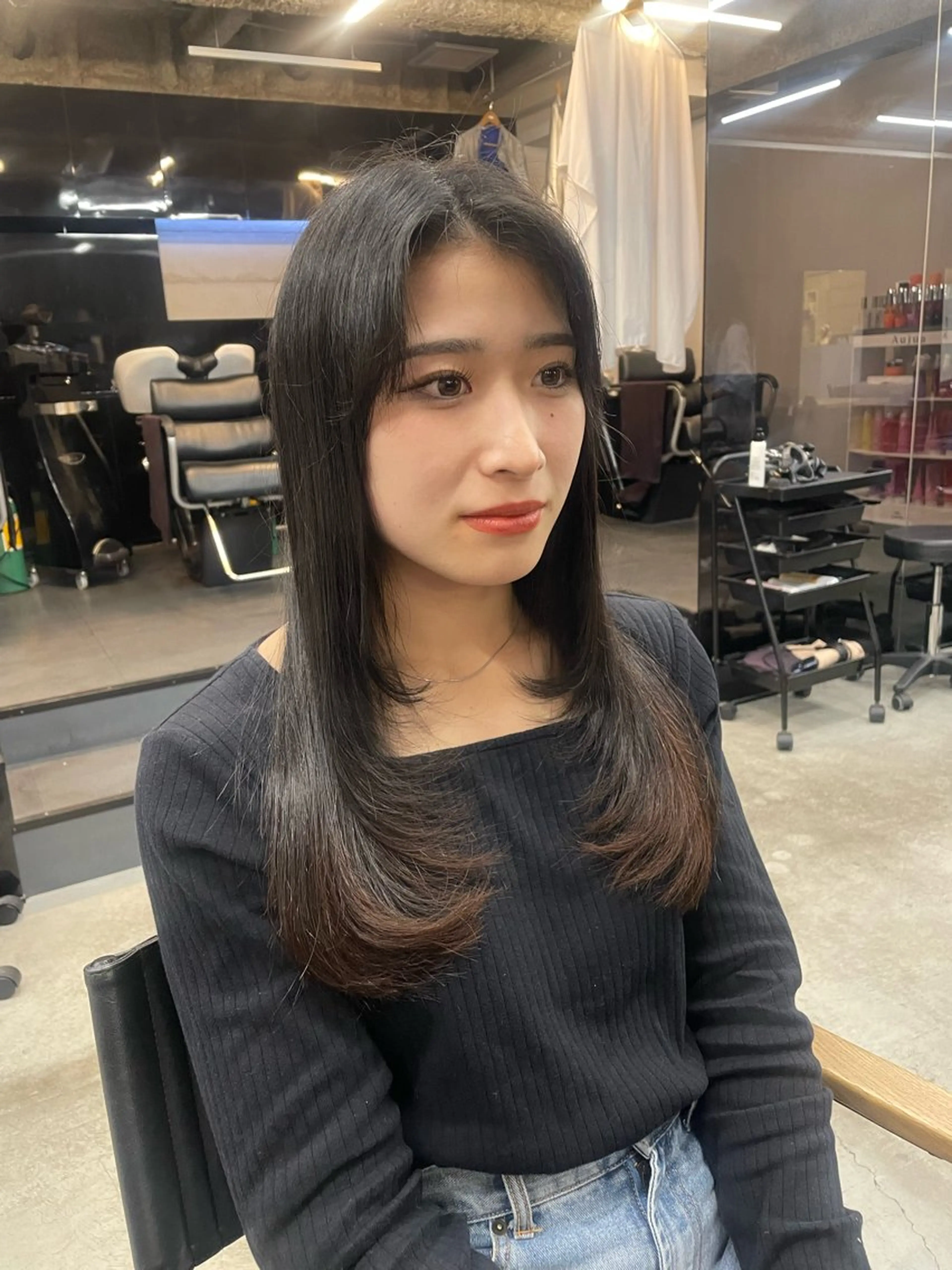 ロング 伊藤 莉奈　韓国ヘアのヘアスタイル