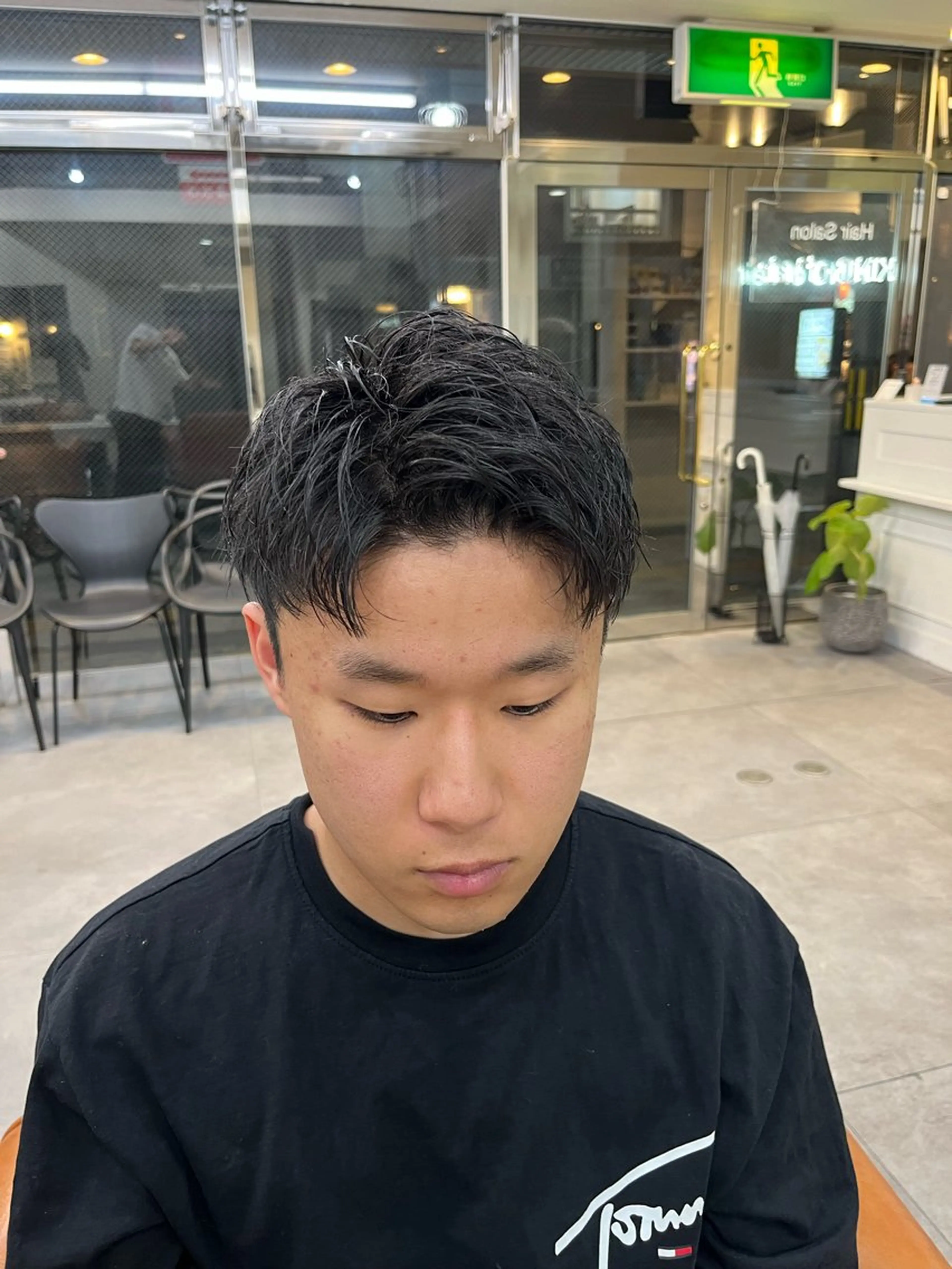 メンズ フェザーパーマメンズ ツイスパ京都駅前のヘアスタイル