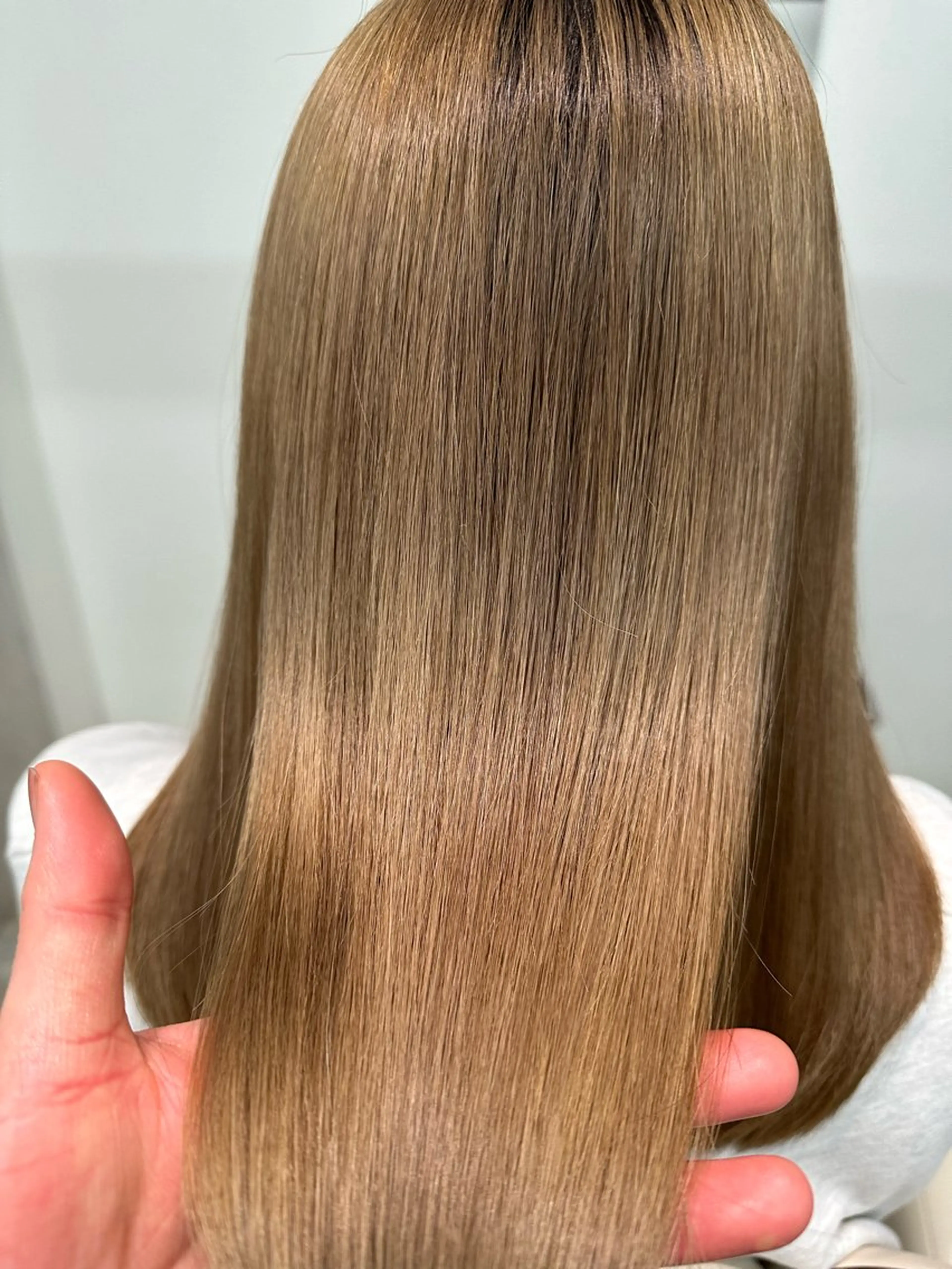 セミロング カット トリートメント 佐藤 はるとのヘアスタイル