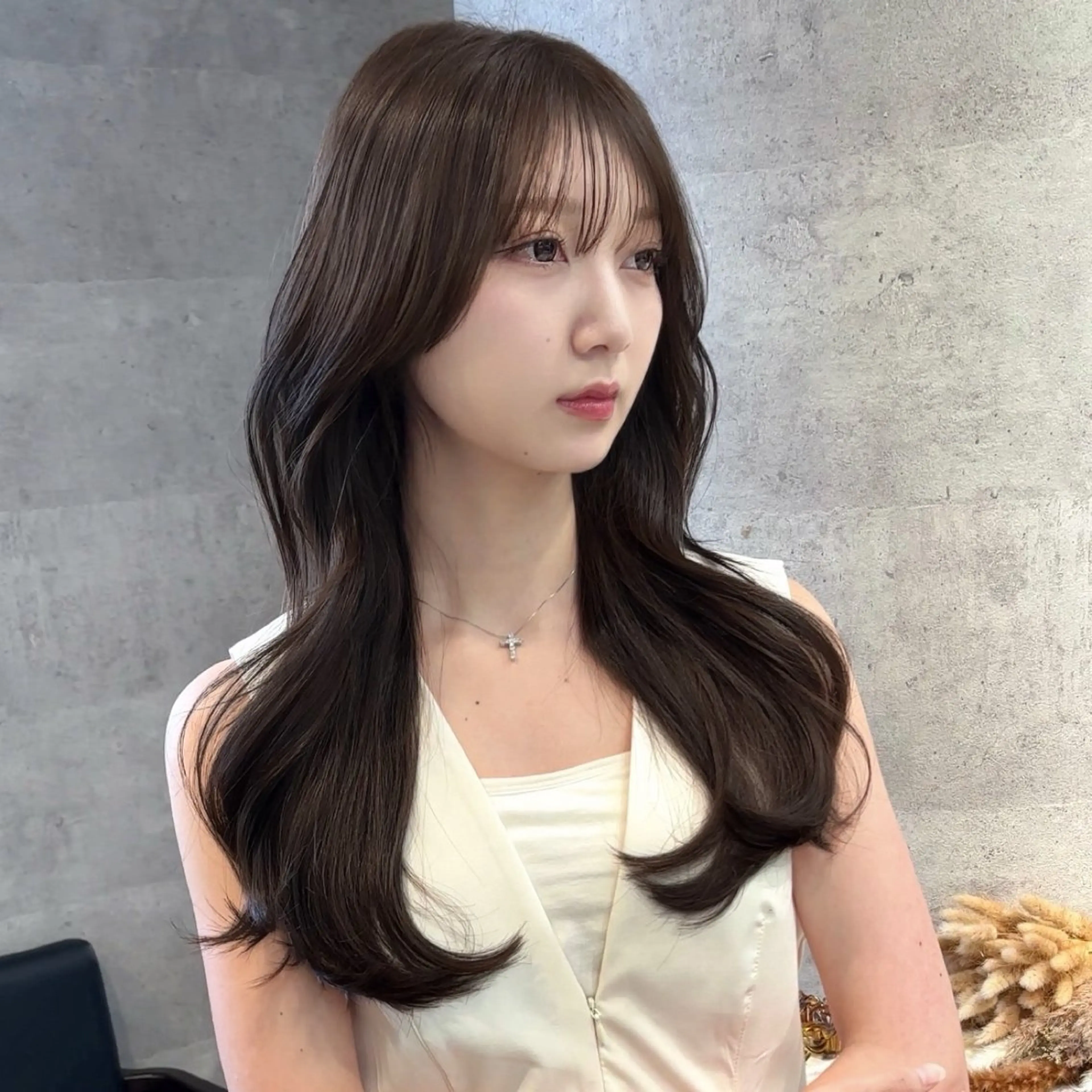 ロング くびれヘア 顔周りカット 髪質改善 韓国風ヘア レイヤーカット lana hair 新宿/髪質改善/韓国のヘアスタイル