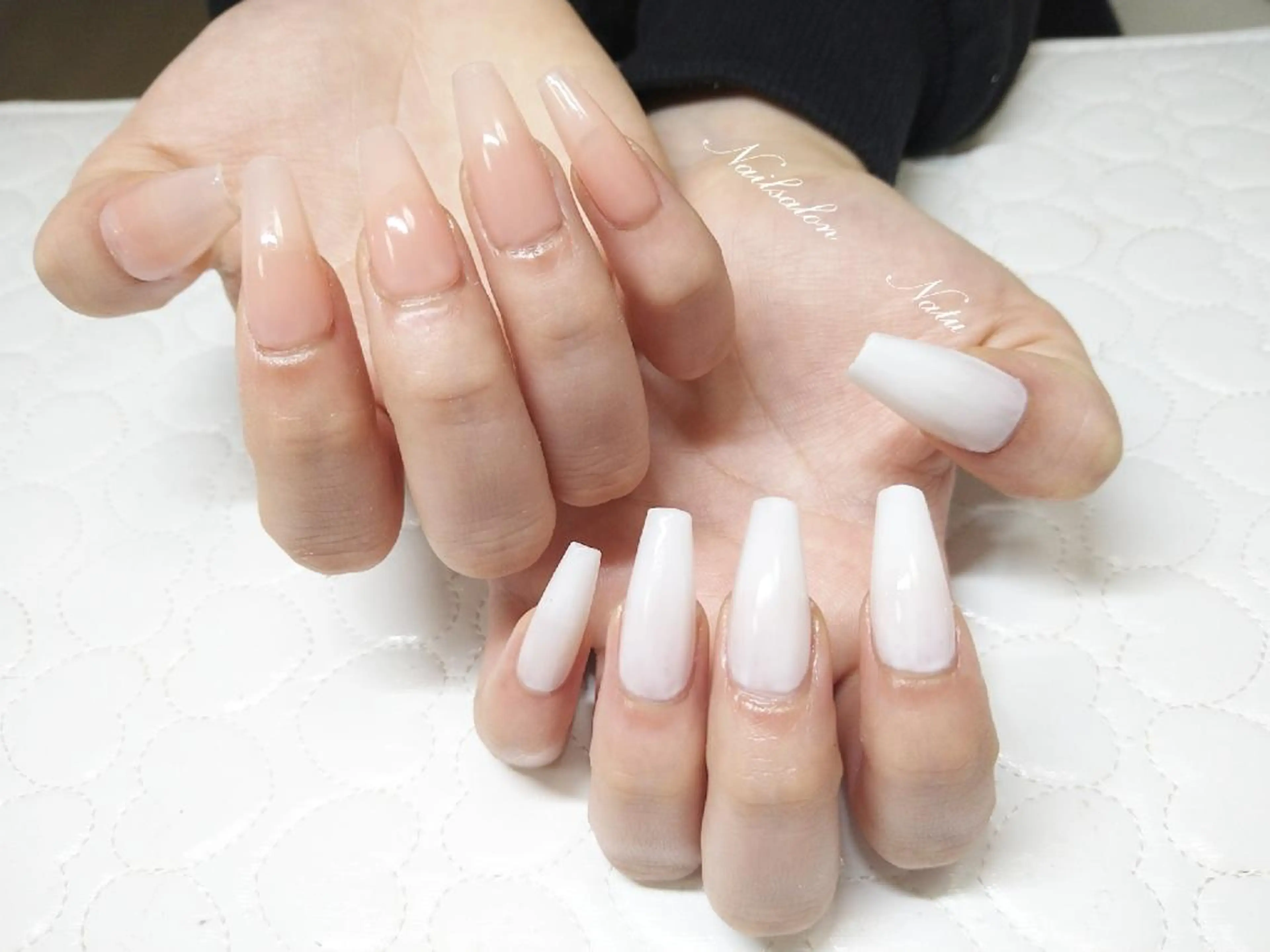 ネイル 長さ出し ラメ(グリッター) ワンカラーネイル nailsalon　 Natuのネイルデザイン