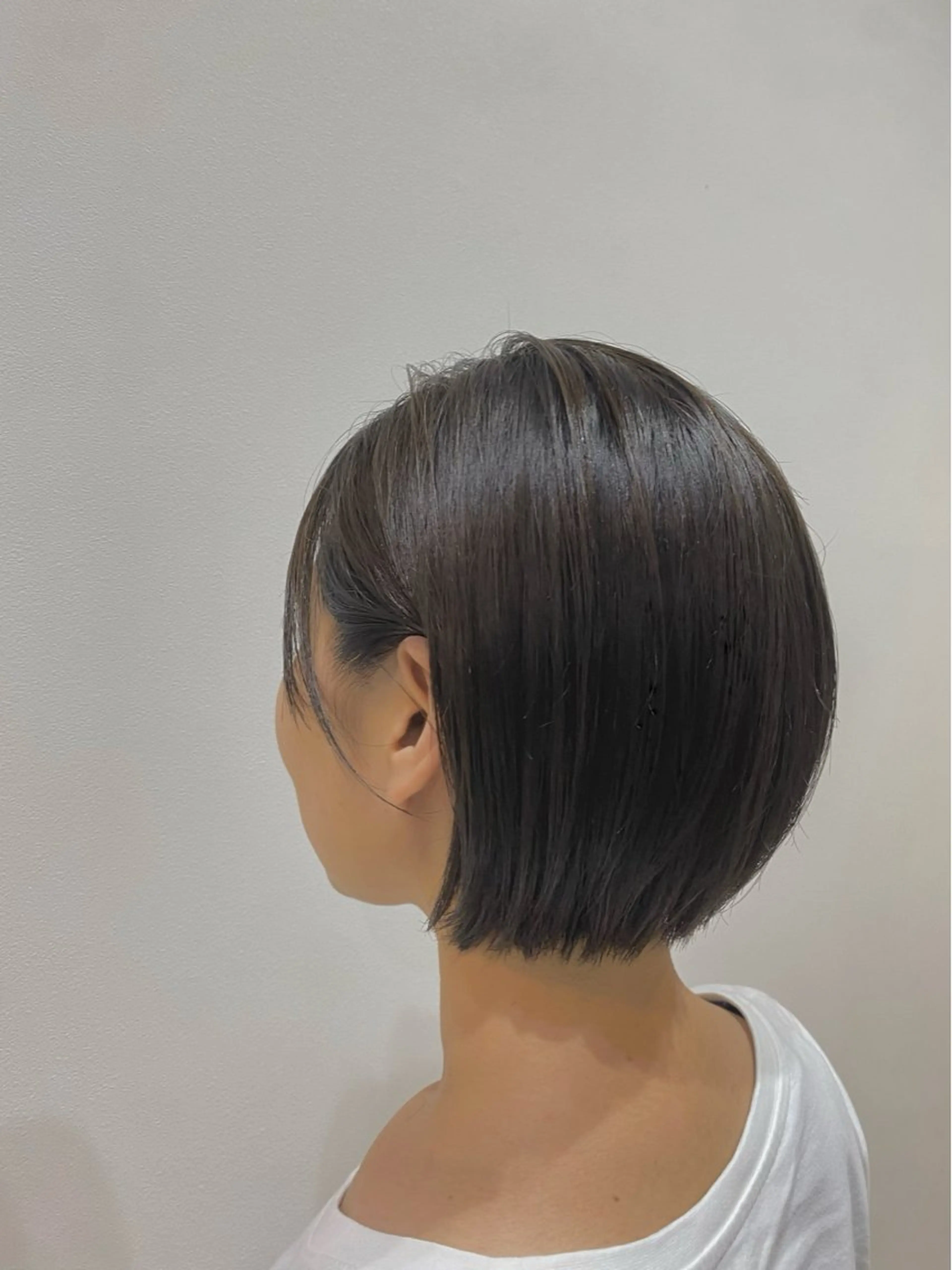 ショート カラー アッシュ アッシュブラウン アッシュグレー ブラウンカラー 透明感カラー カット ヘアカラー トリートメント ♡オシャ髪♡AI ✂️newi町田のヘアスタイル