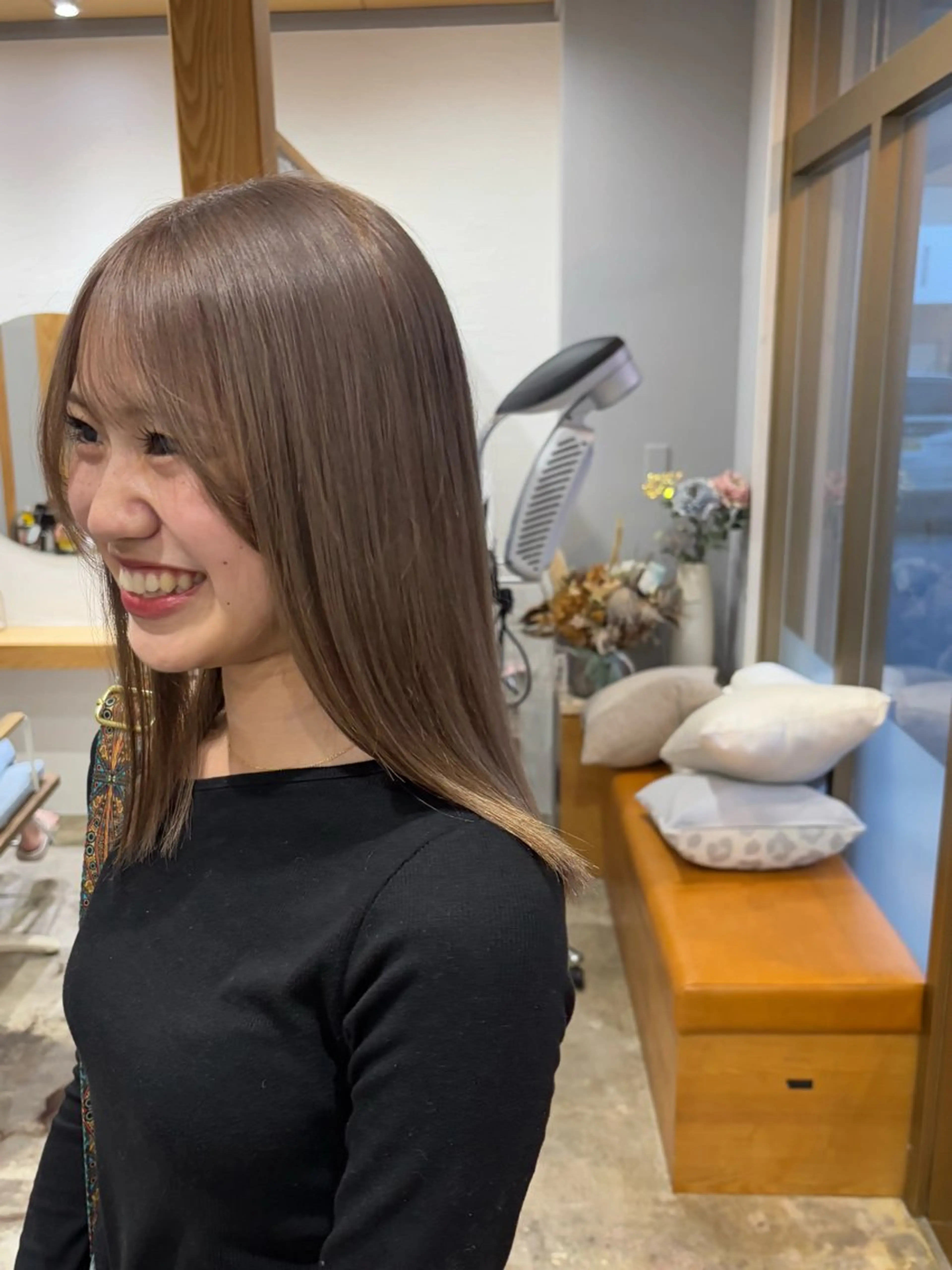 ミディアム miloc Maikaのヘアスタイル