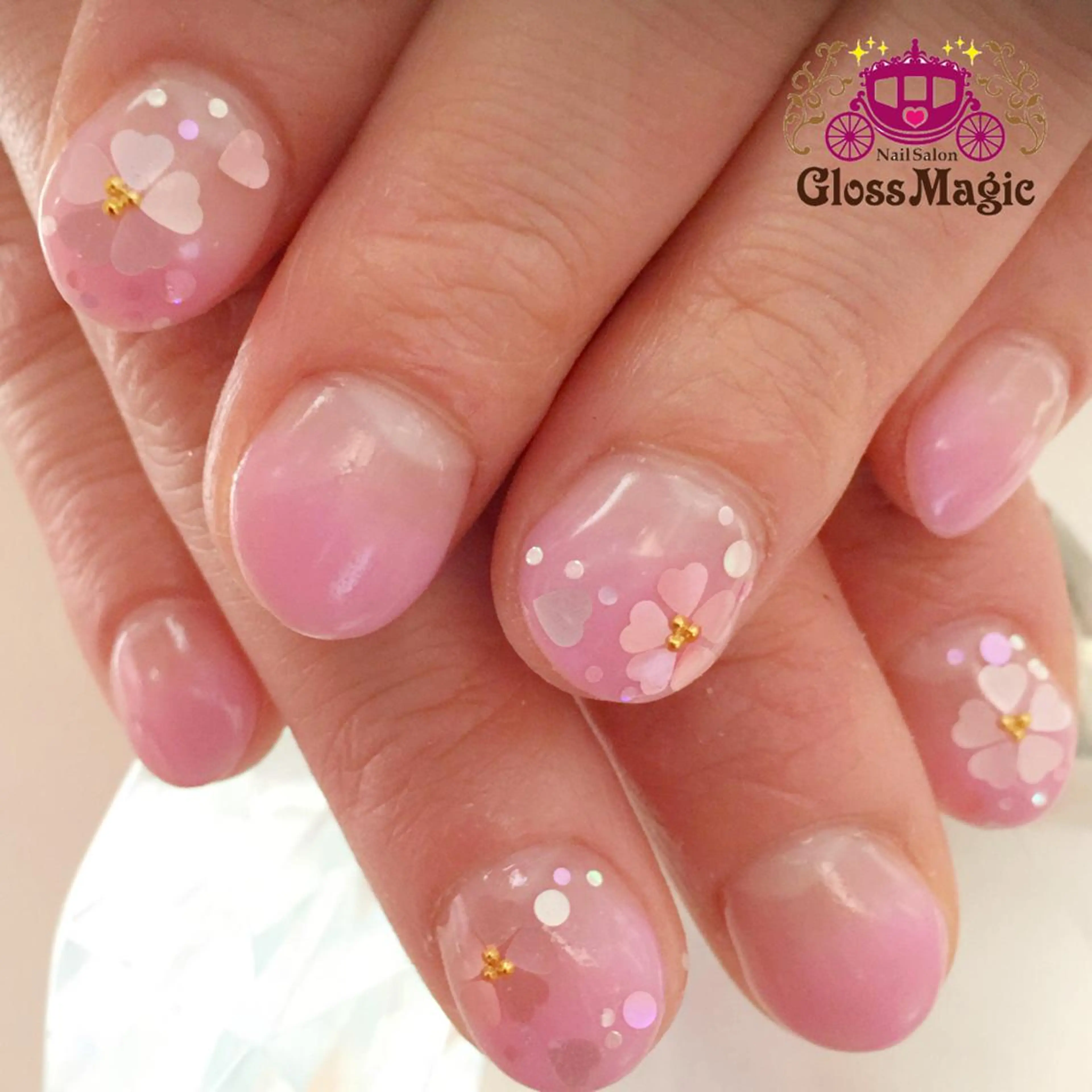 ネイル 桜ネイル ホログラムネイル ショートネイル YUN 💅のネイルデザイン