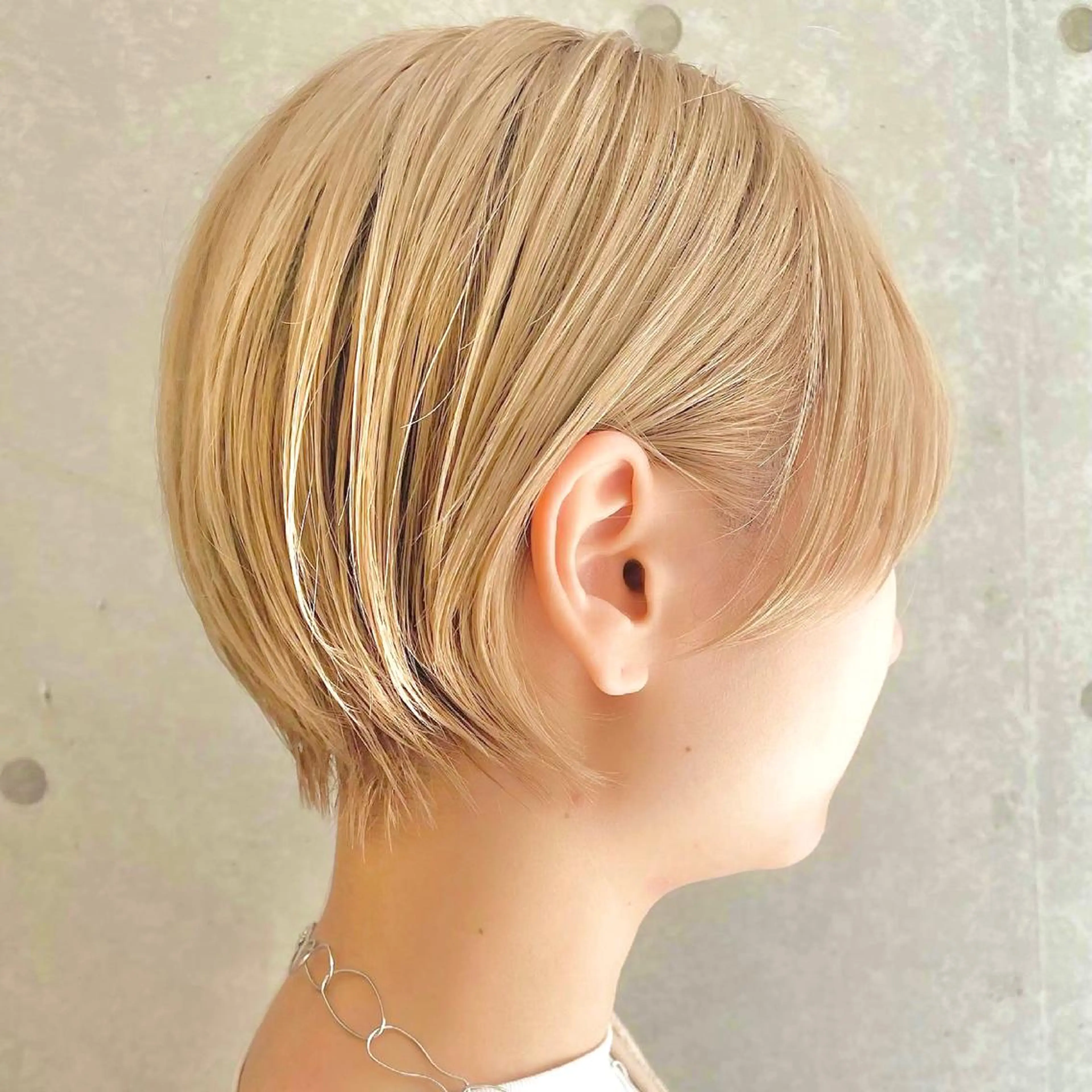 ショート 三鷹で1番ショート ボブをカットする新谷のヘアスタイル