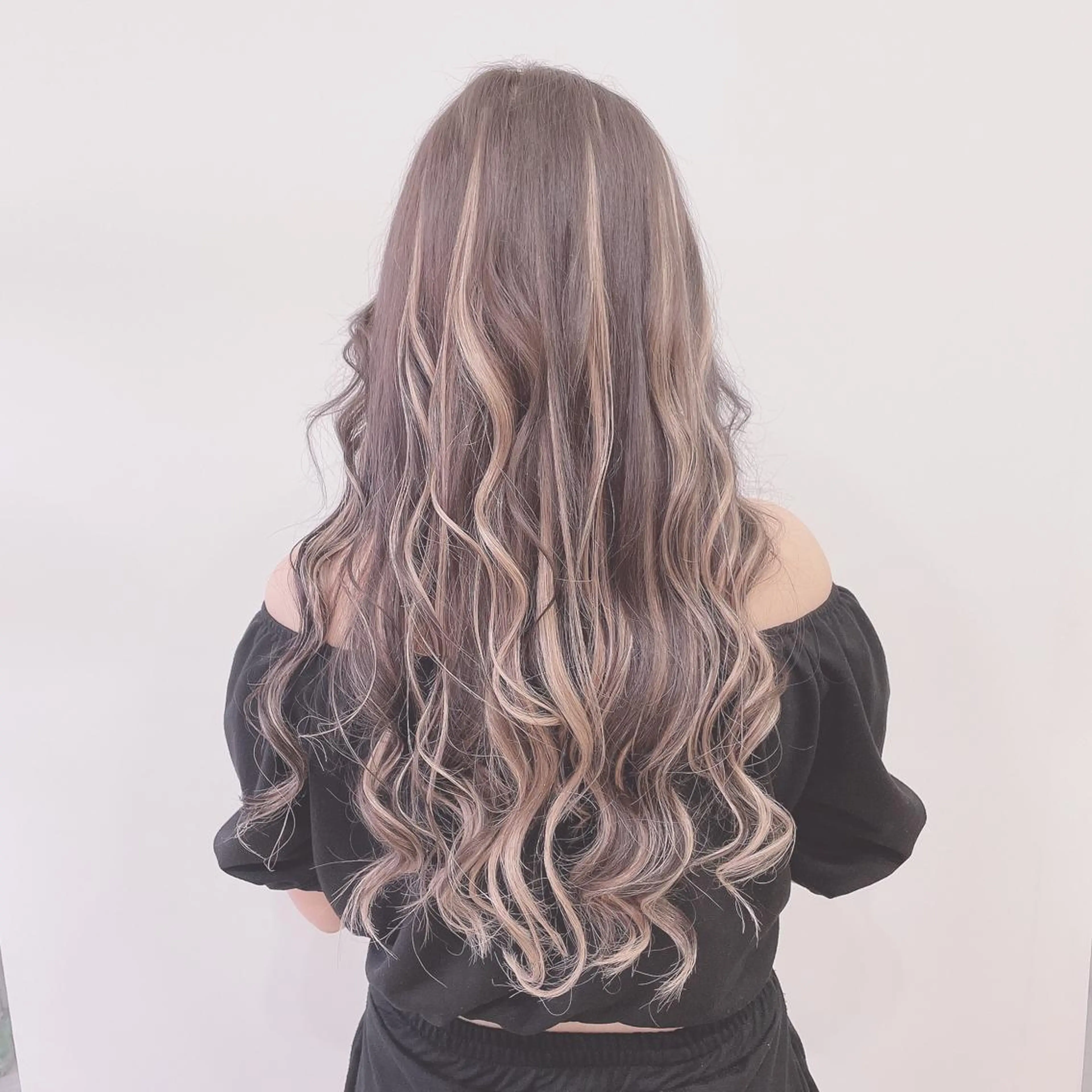 ロング ハイライト Hiroto/ インナーカラー/神戸のヘアスタイル