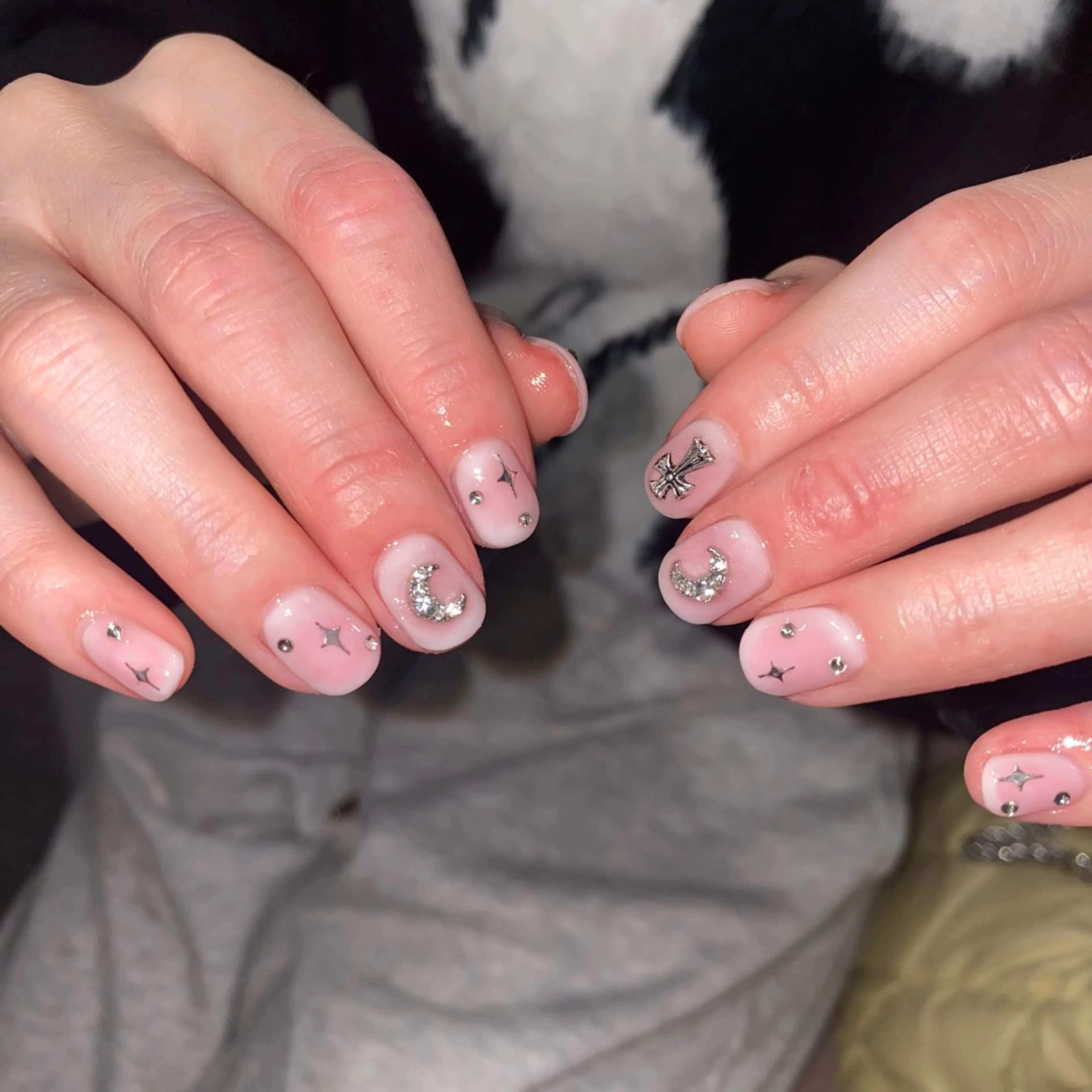 ネイル I pinknail 韓国風·持ち込み専門のネイルデザイン