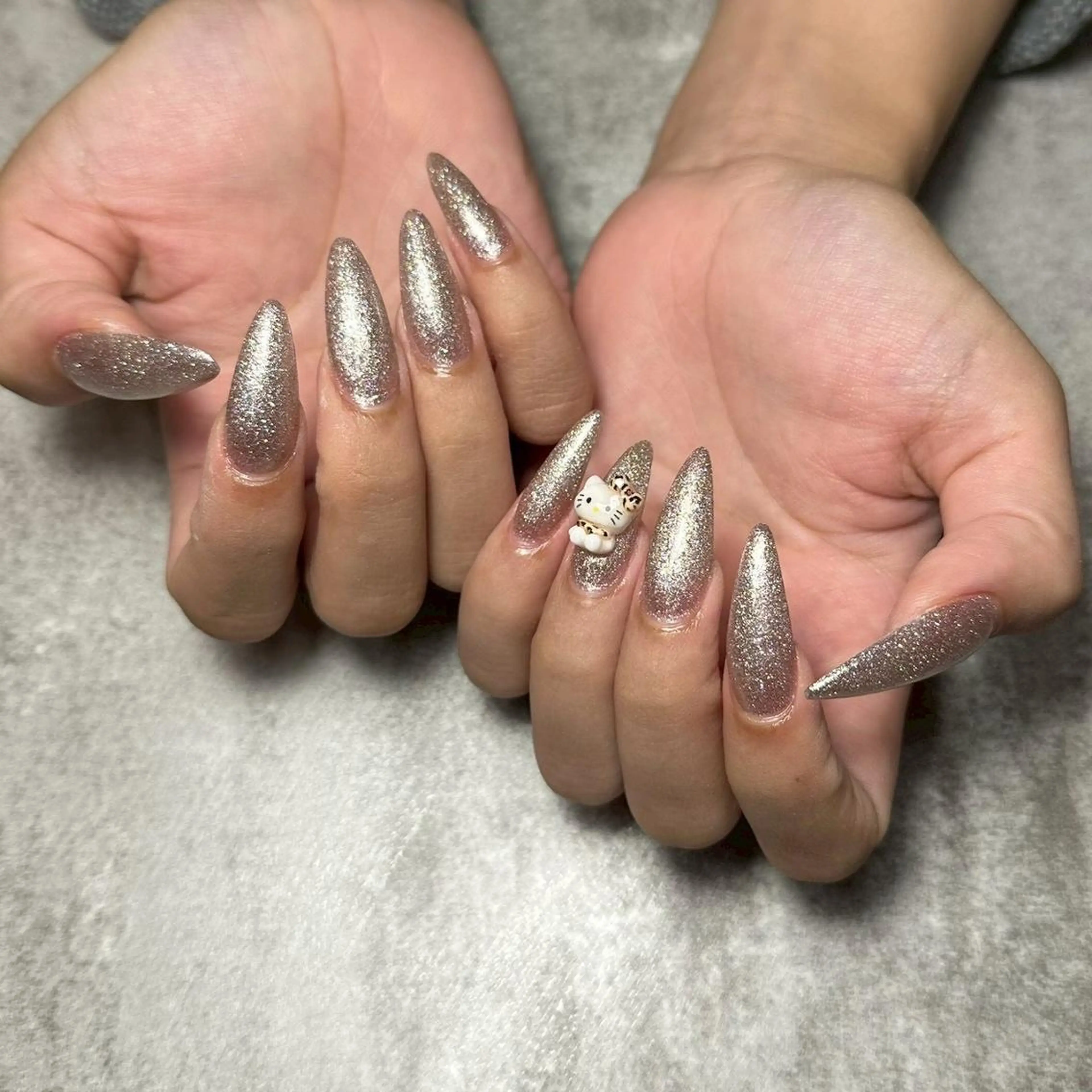 ネイル オーロラネイル ボルドー クリアネイル フラッシュネイル フットネイル ハンドネイル 木村乃音/長さだし パラジェルフィルインのネイルデザイン