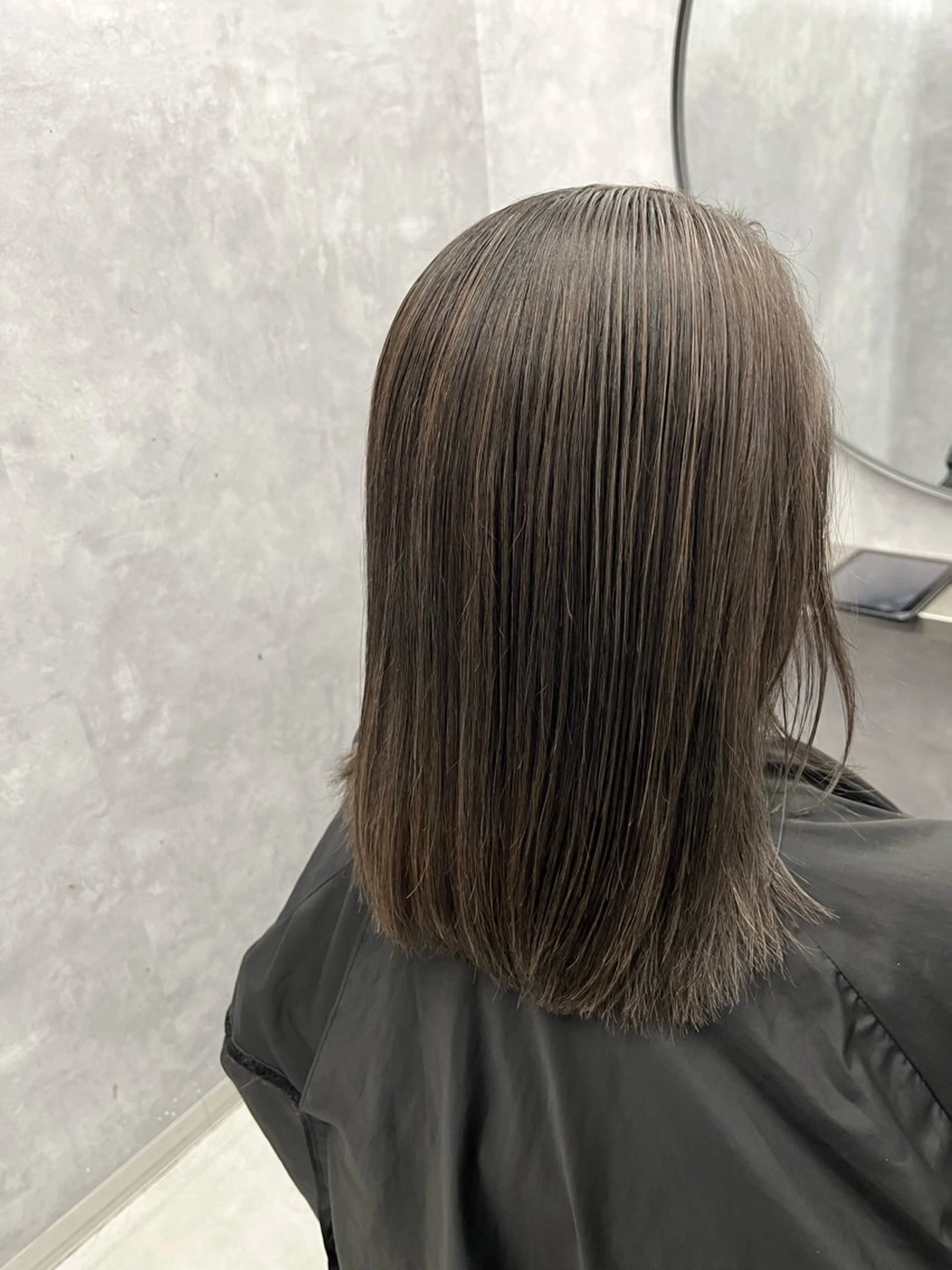 ミディアム カラー ベージュカラー ハイライトカラー ハイライト ヘアカラー yuri🌼 NUMBER 天王寺のヘアスタイル