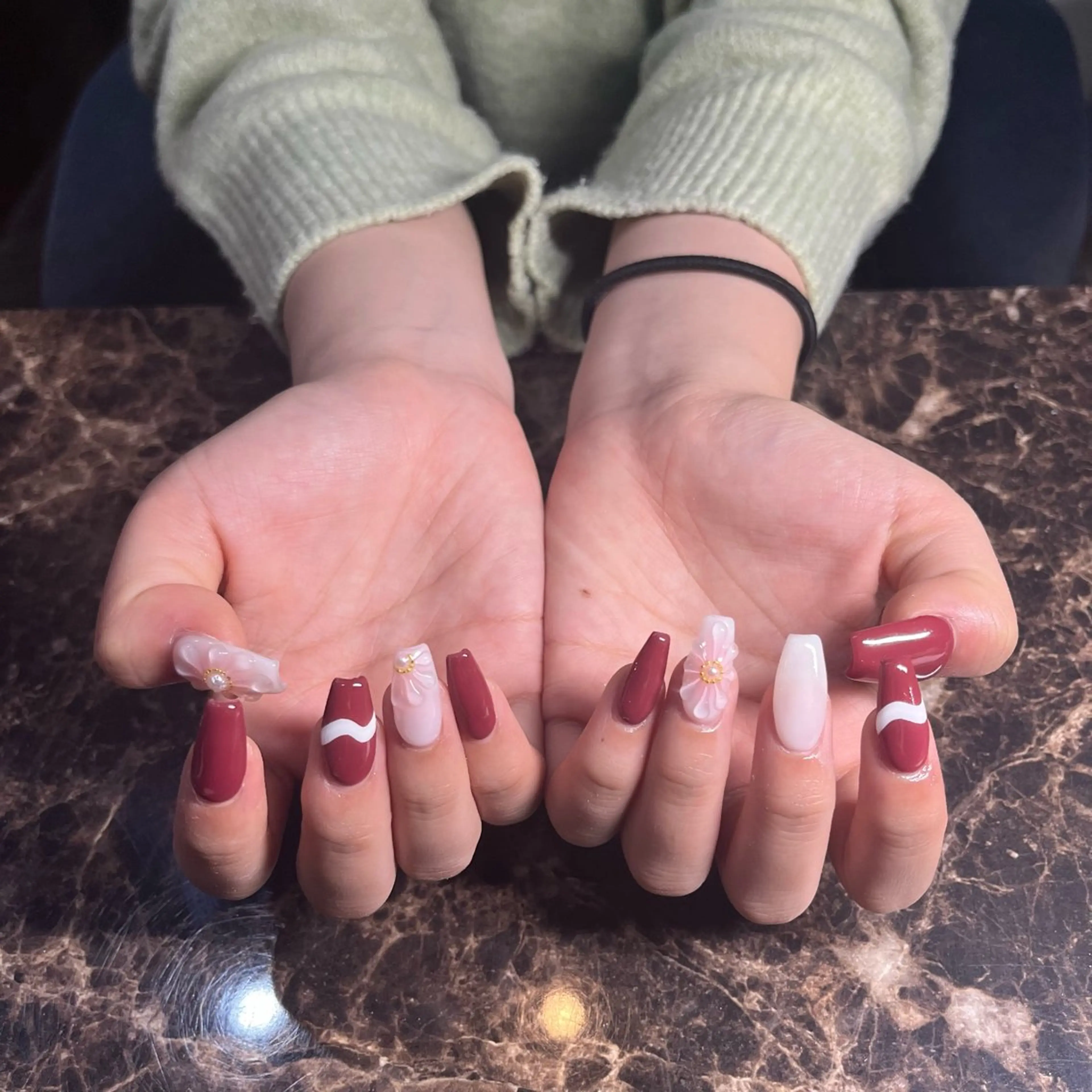 ネイル ハンドネイル IROHA nail Ami🐊🎀のネイルデザイン