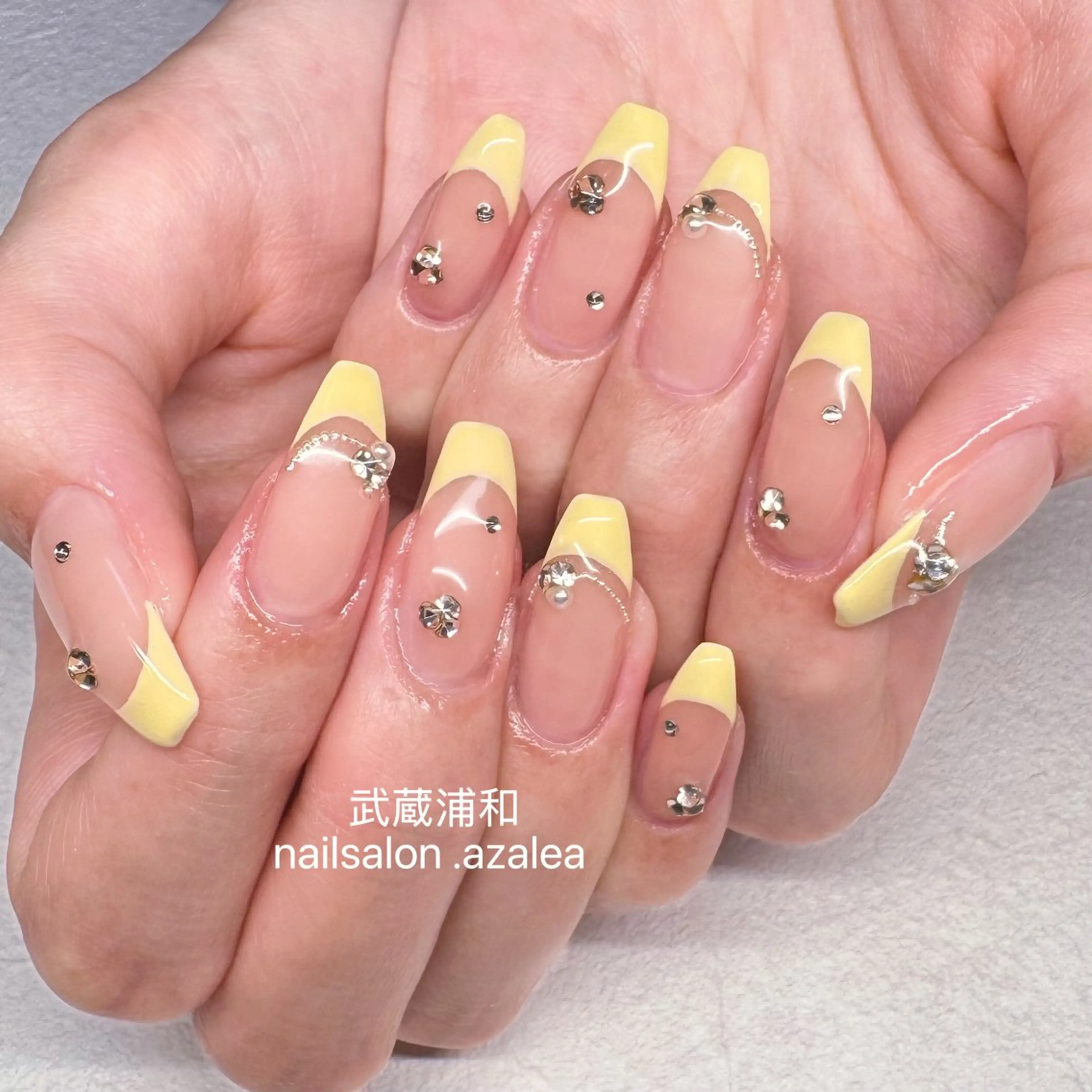 ネイル ハンドネイル R inのネイルデザイン