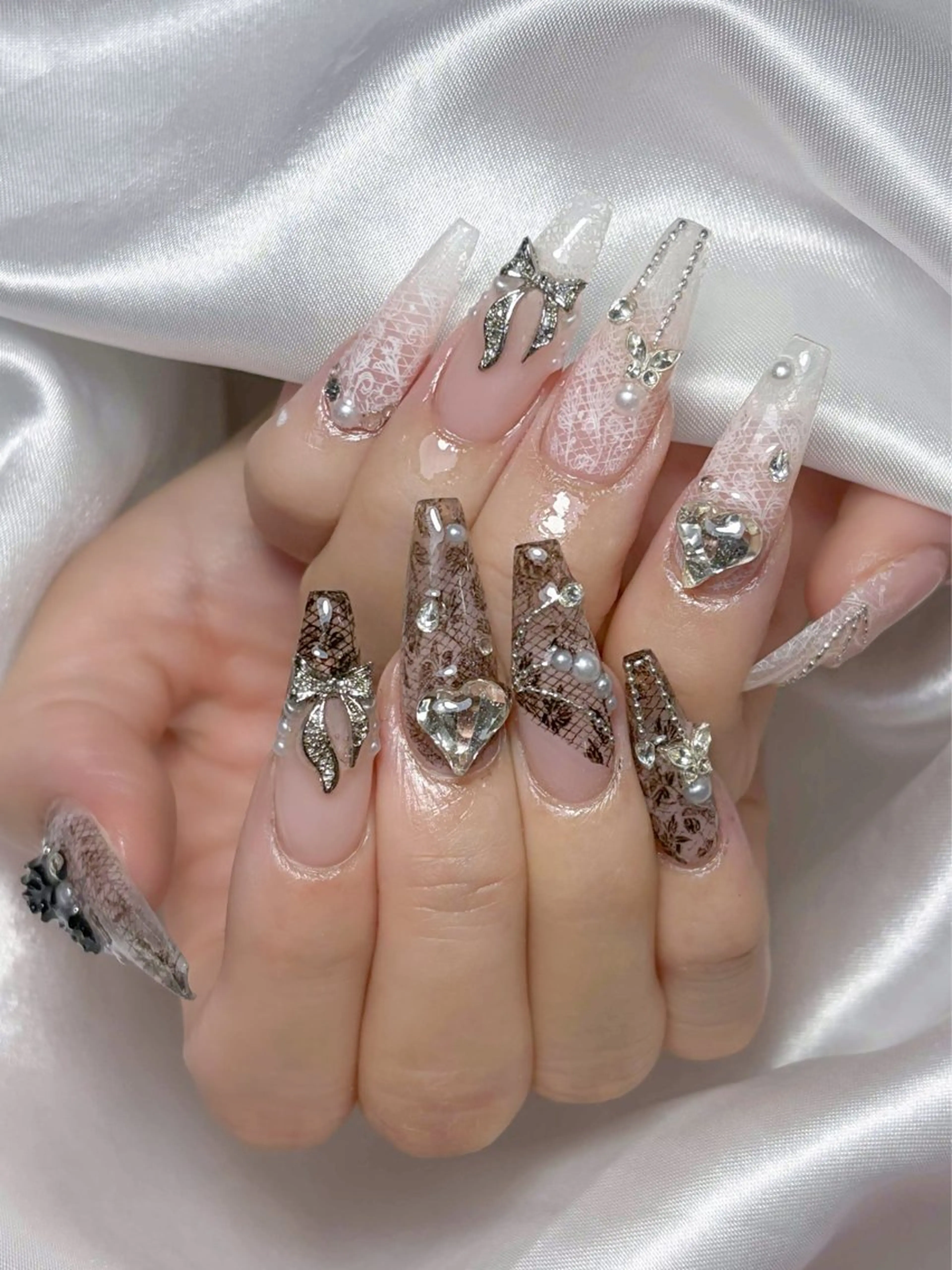 ネイル ハンドネイル LEELA NAIL STUDIO所属・LEELA NAIL STUDIOのネイルデザイン