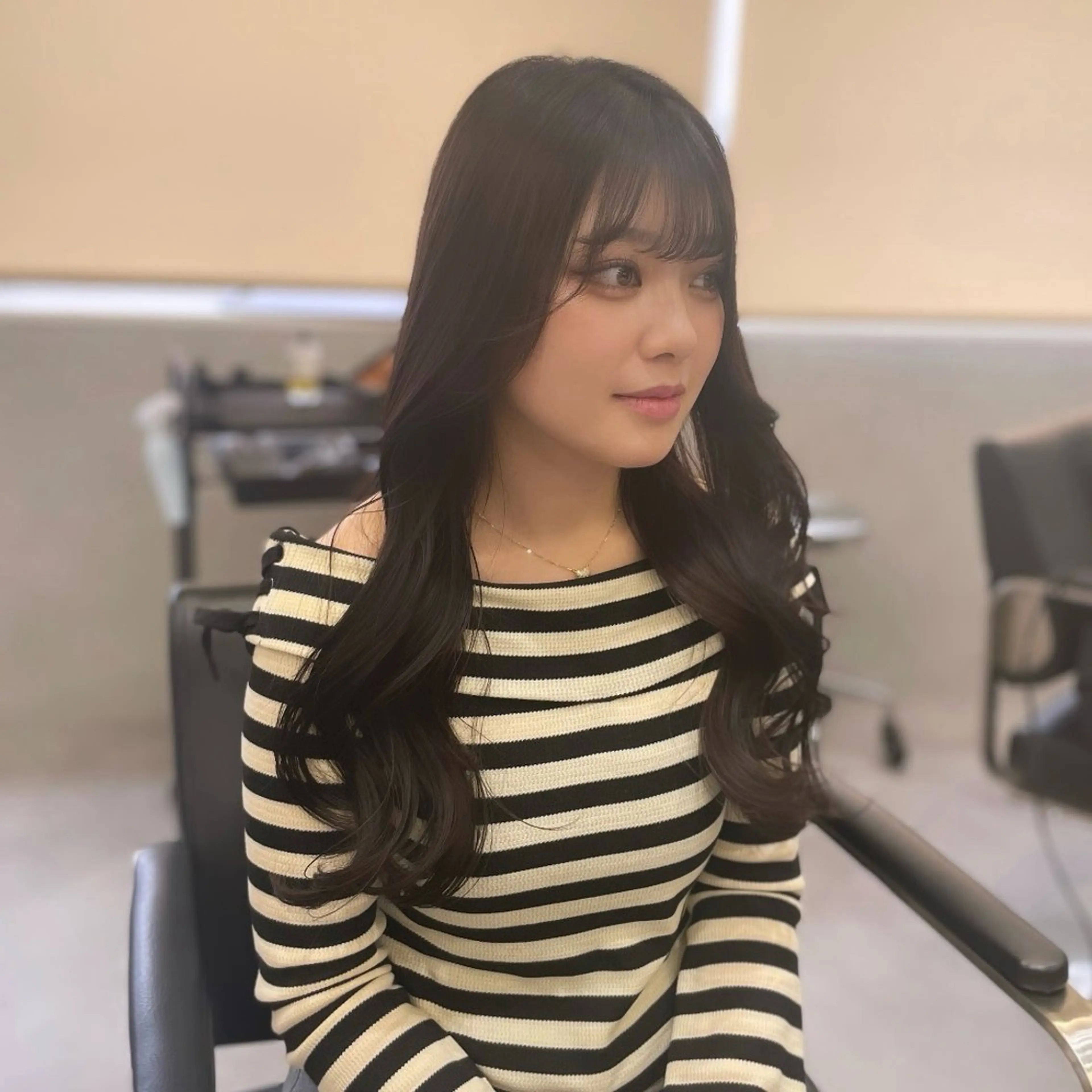 ロング カラー グレージュ ラベンダーカラー 韓国風ヘア レイヤーカット カット ヘアカラー Rui/透明感カラー 暖色/レイヤーカットのヘアスタイル