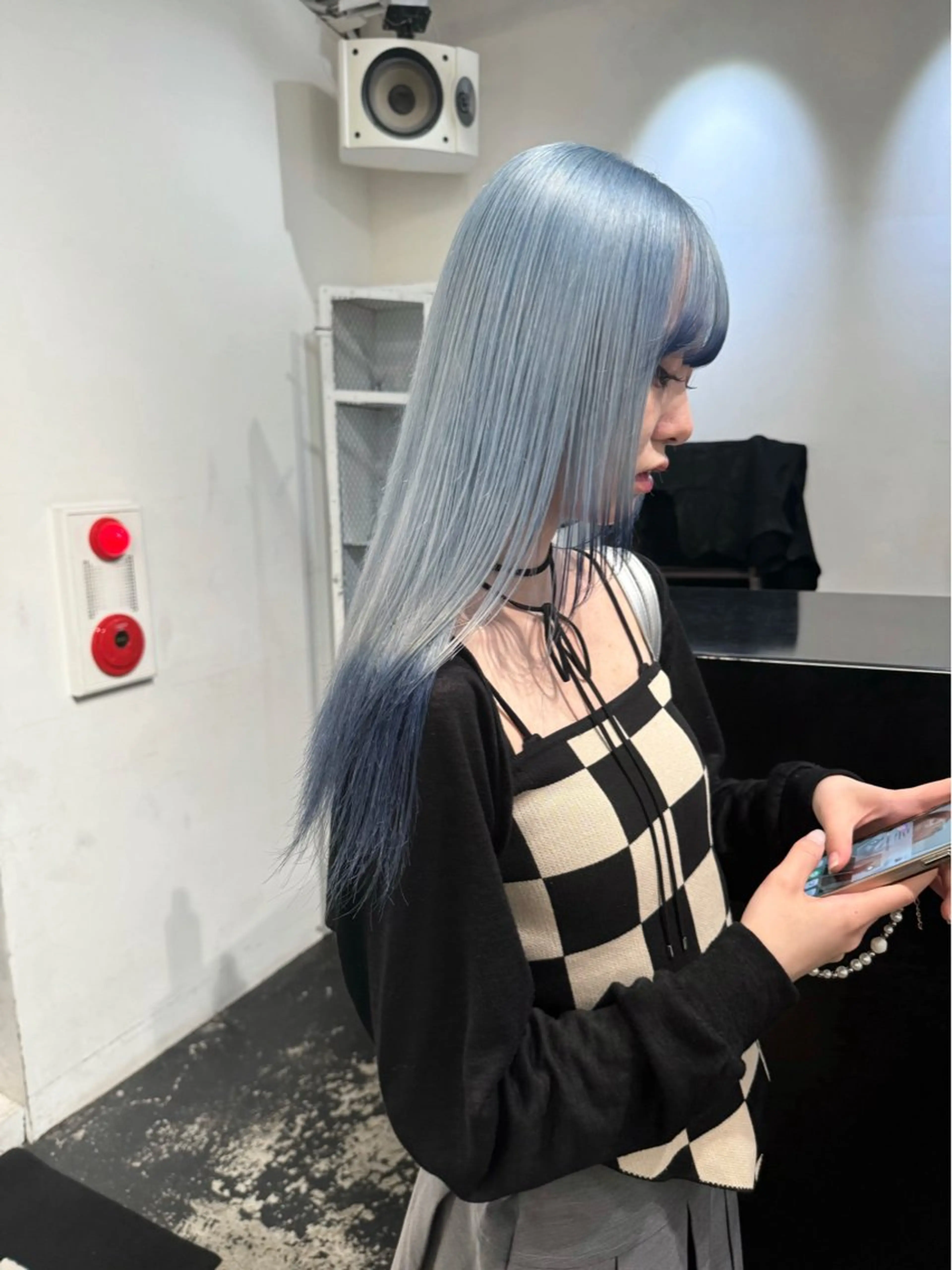 ロング カラー ヘアアレンジ ブリーチ ブルーカラー ヘアカラー 艶ハイトーン/ヘア アレンジAYAKAのヘアスタイル