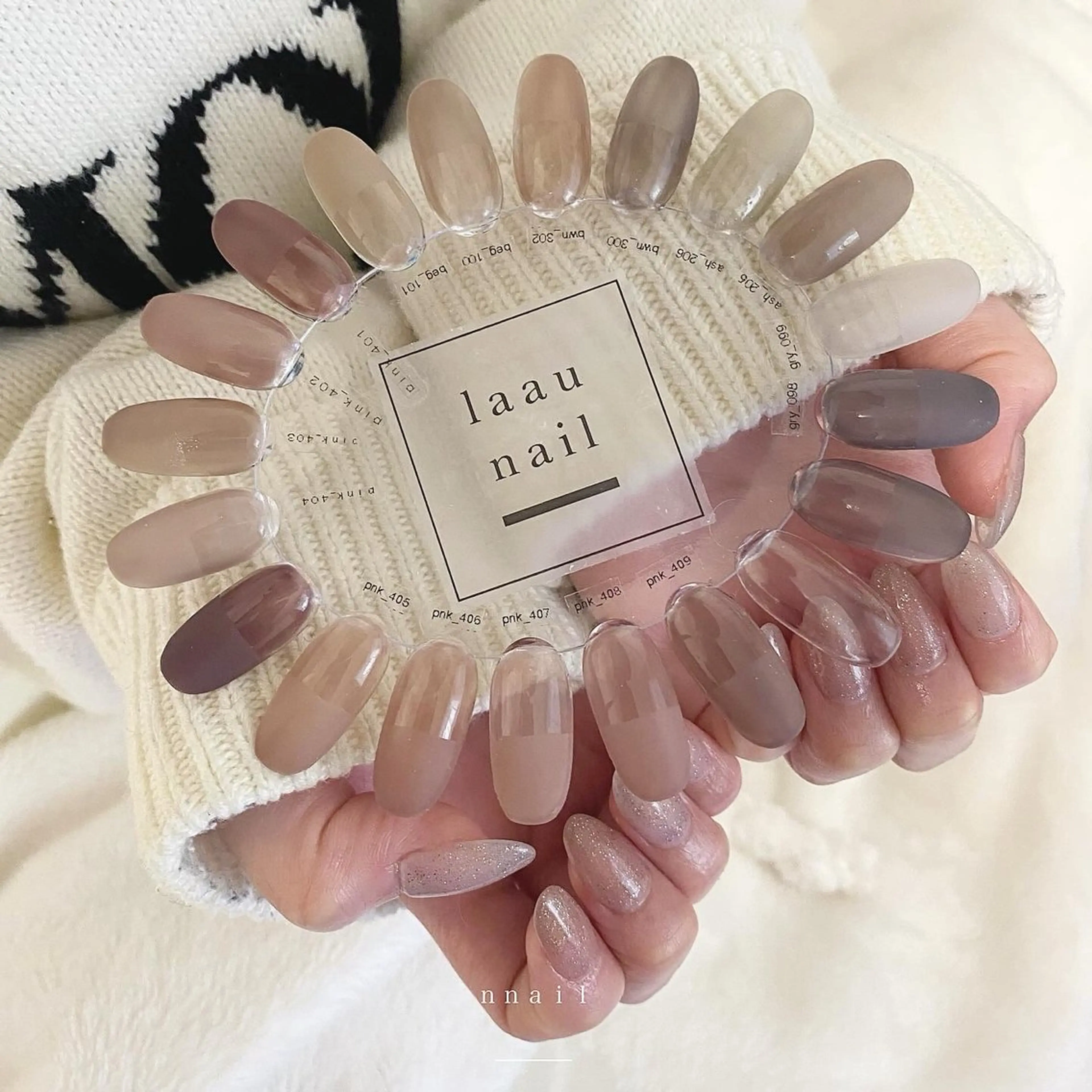 ネイル Locèlon .のネイルデザイン