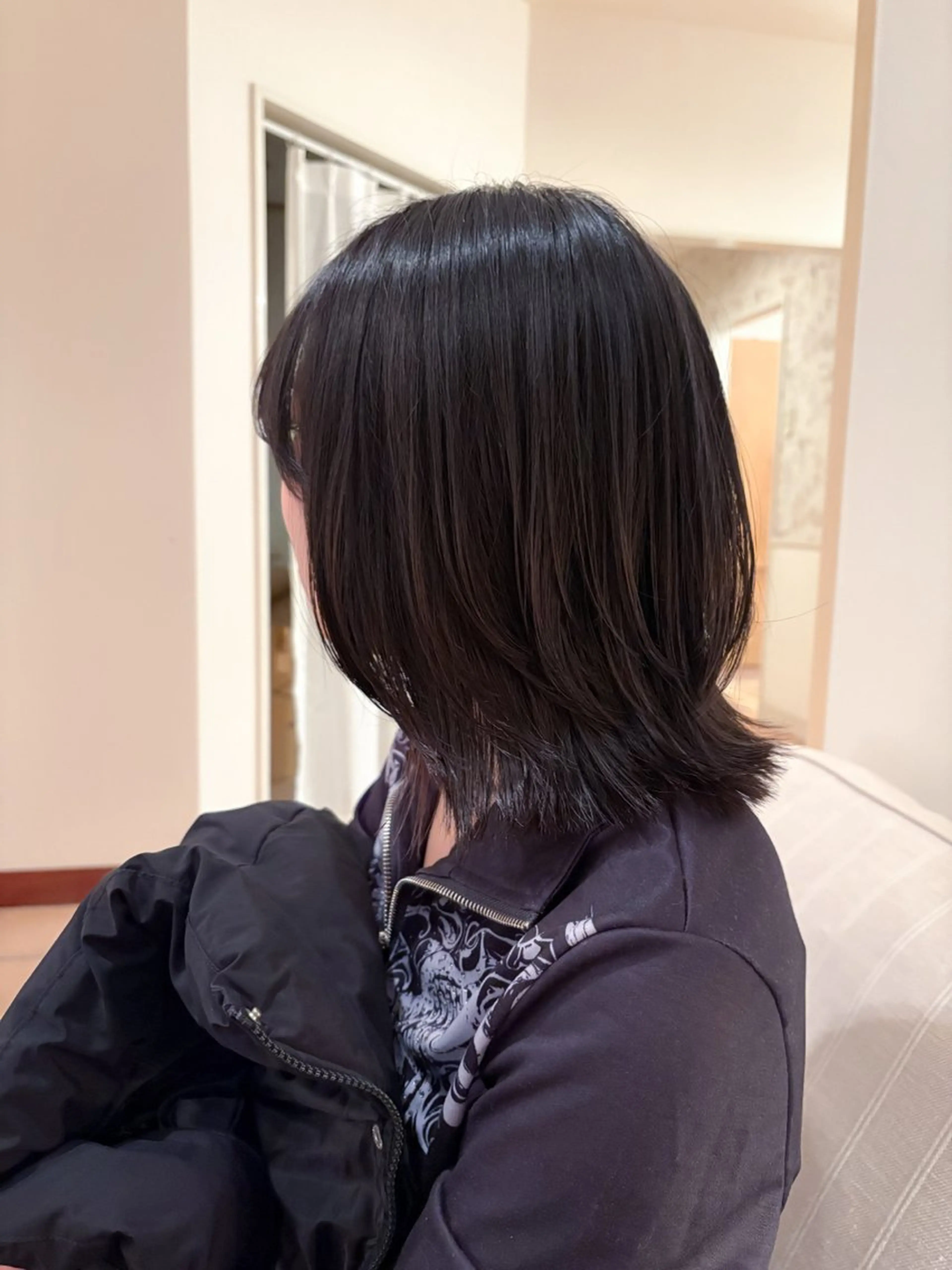 セミロング くびれヘア レイヤーカット 石平 暖のヘアスタイル