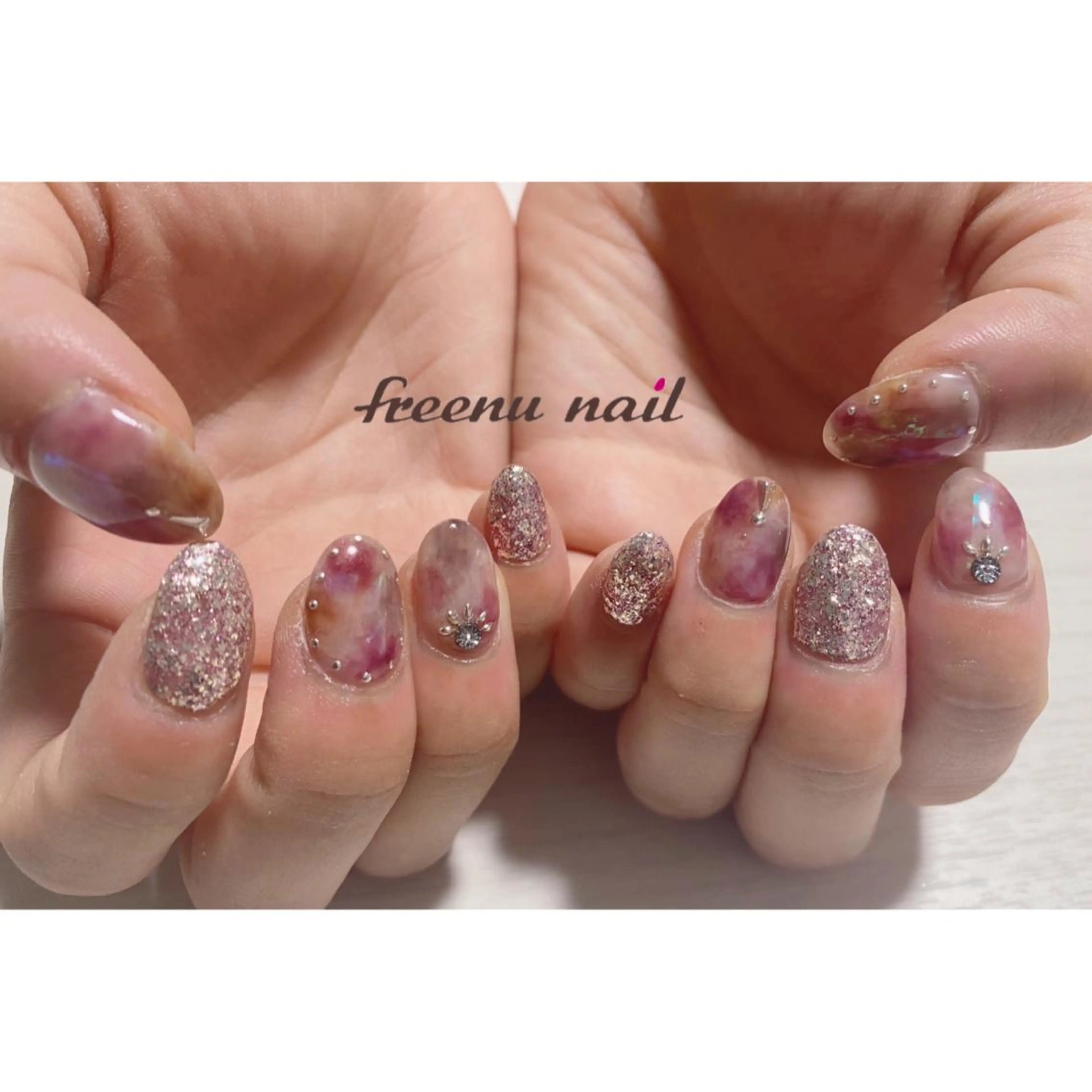 ネイル ニュアンスネイル freenu nail【24H】のネイルデザイン