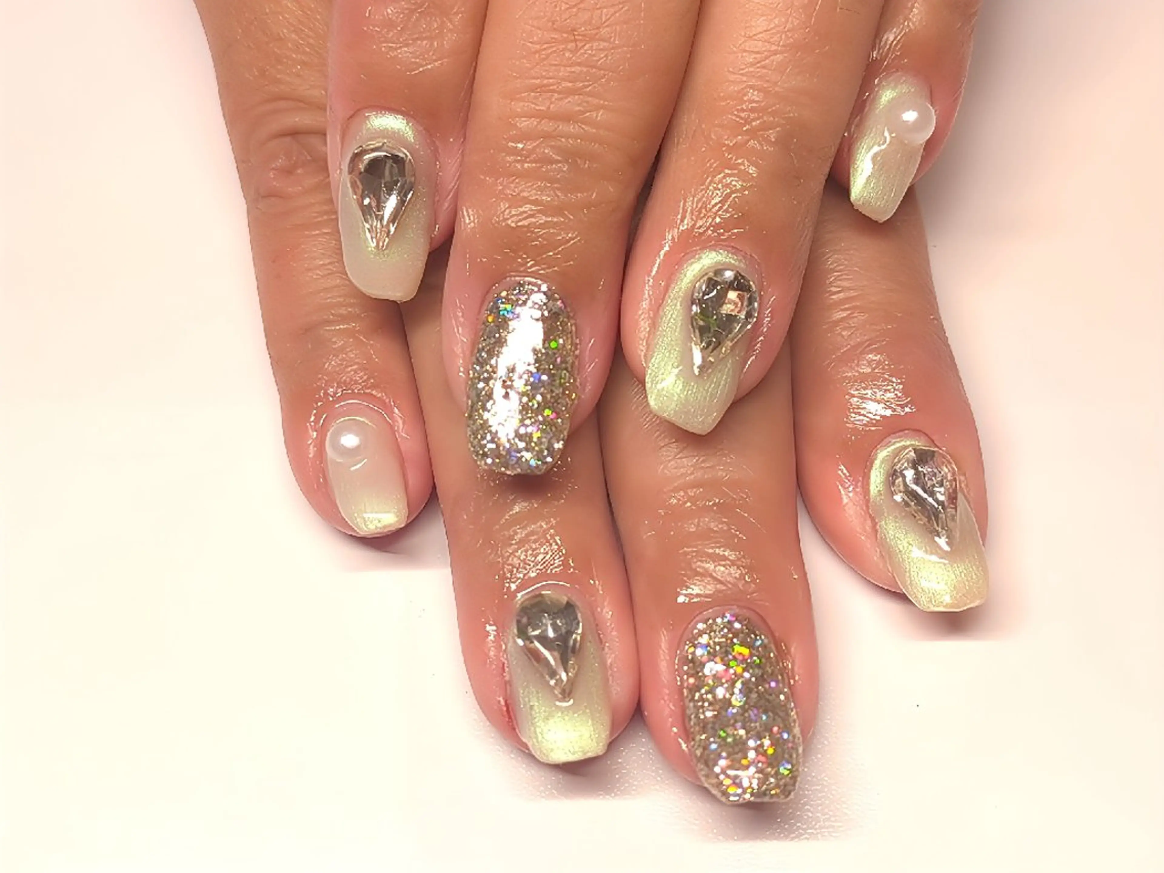 ミディアム AQUA nailのネイルデザイン