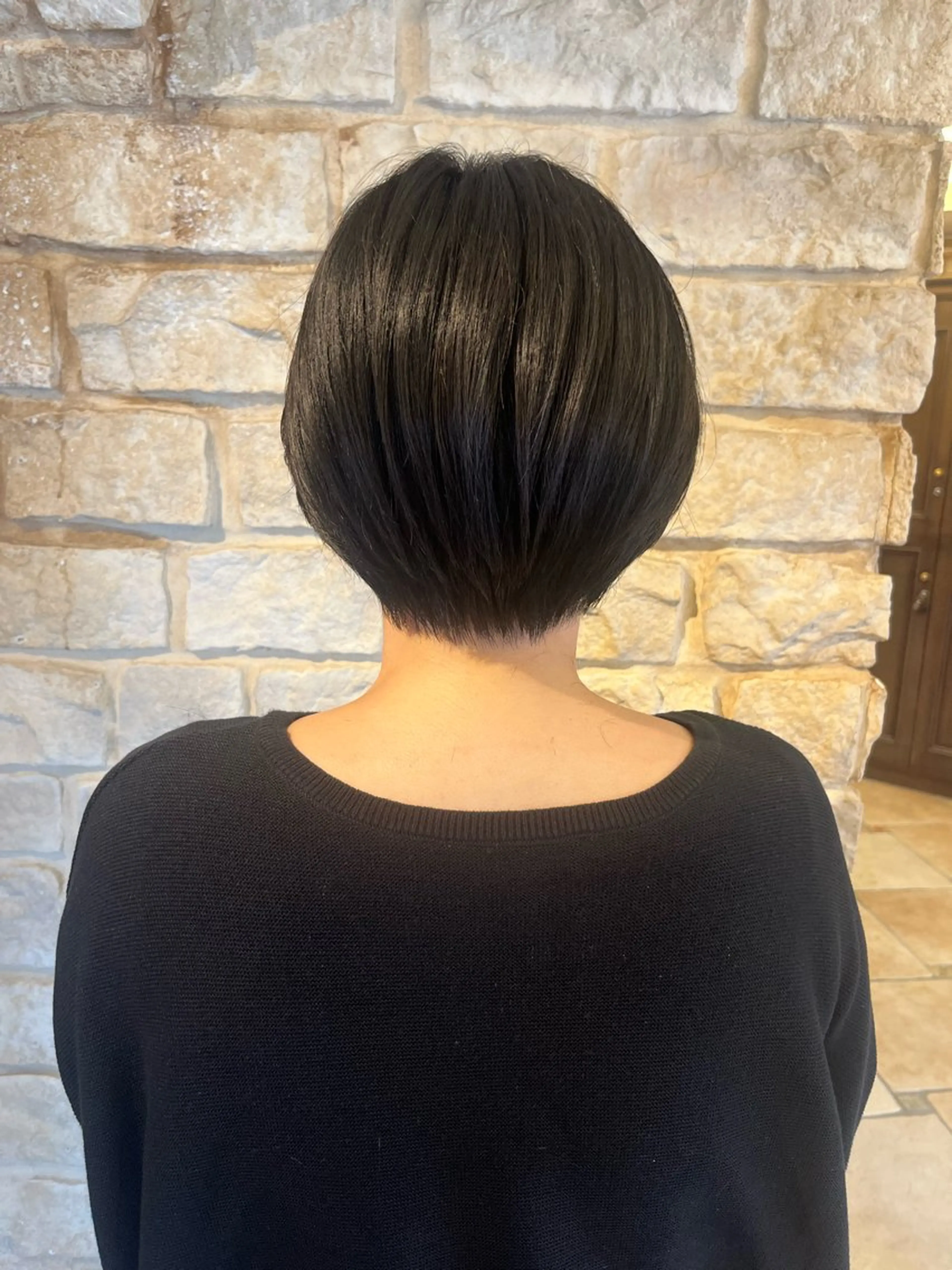 ショート 透明感カラー🫧 ミクのヘアスタイル