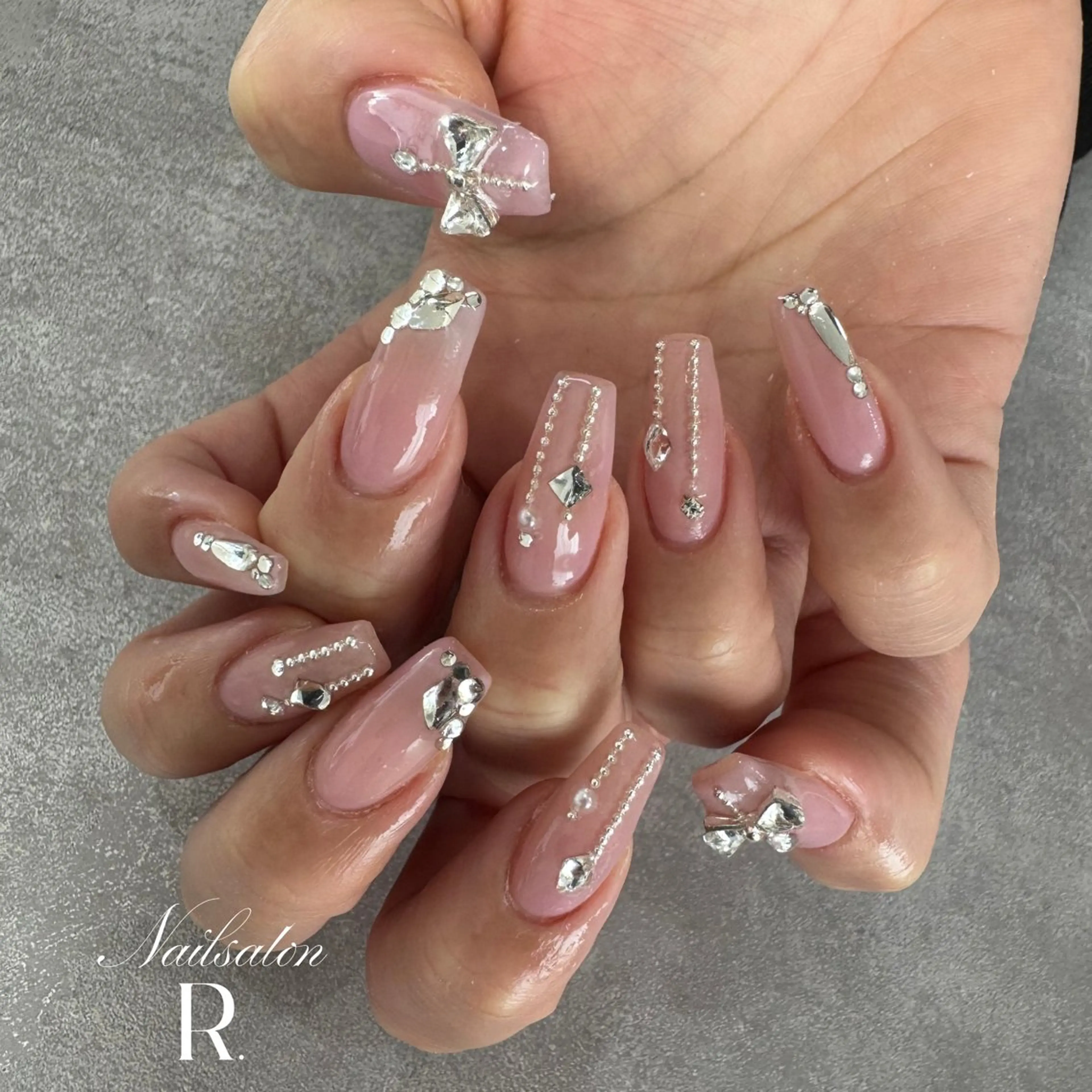 ネイル ハンドネイル Nailsalon r.のネイルデザイン