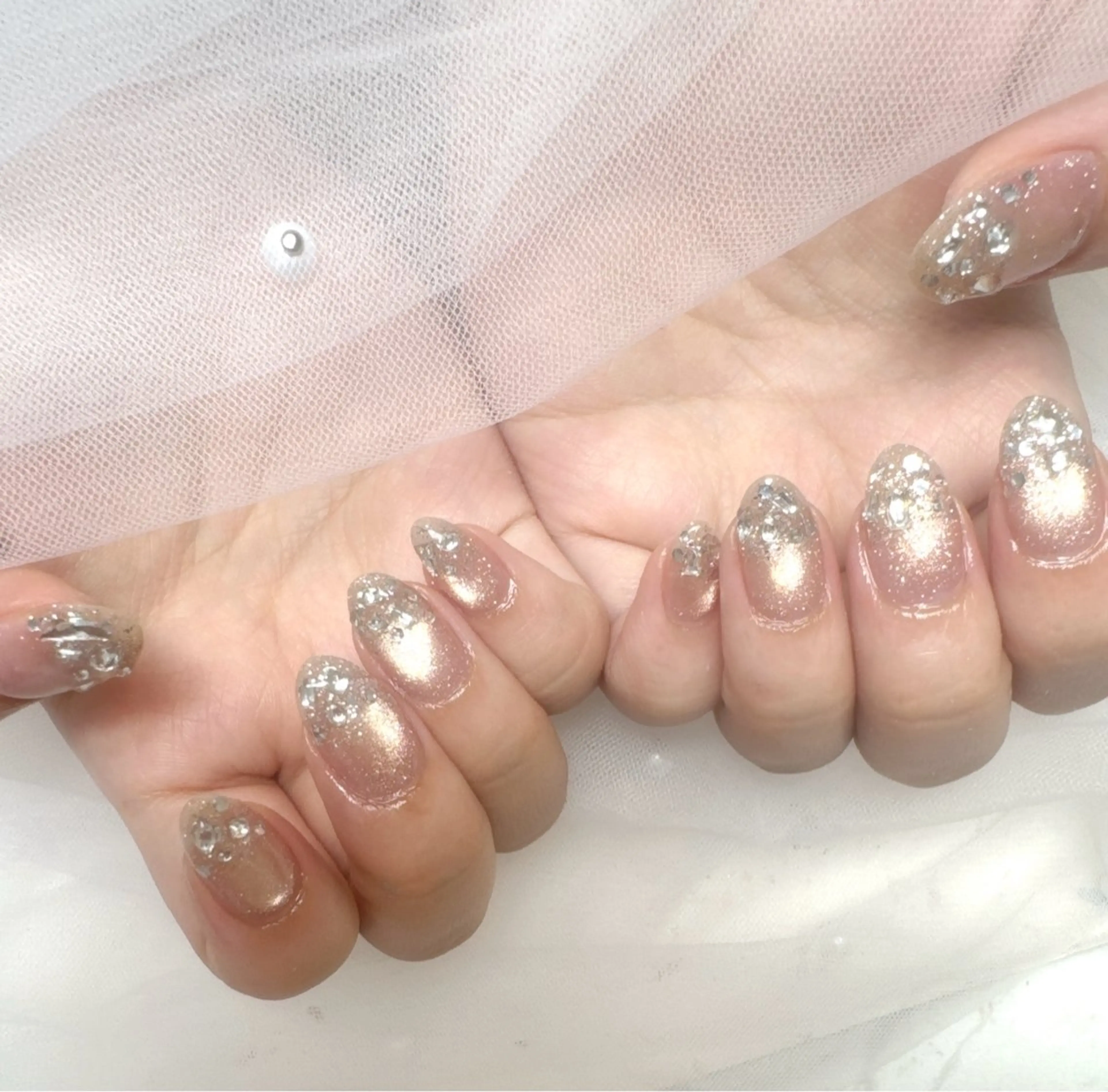 ネイル キラキラネイル 韓国ネイル 持ち込み ワンホンネイル ハンドネイル Queeens nailのネイルデザイン
