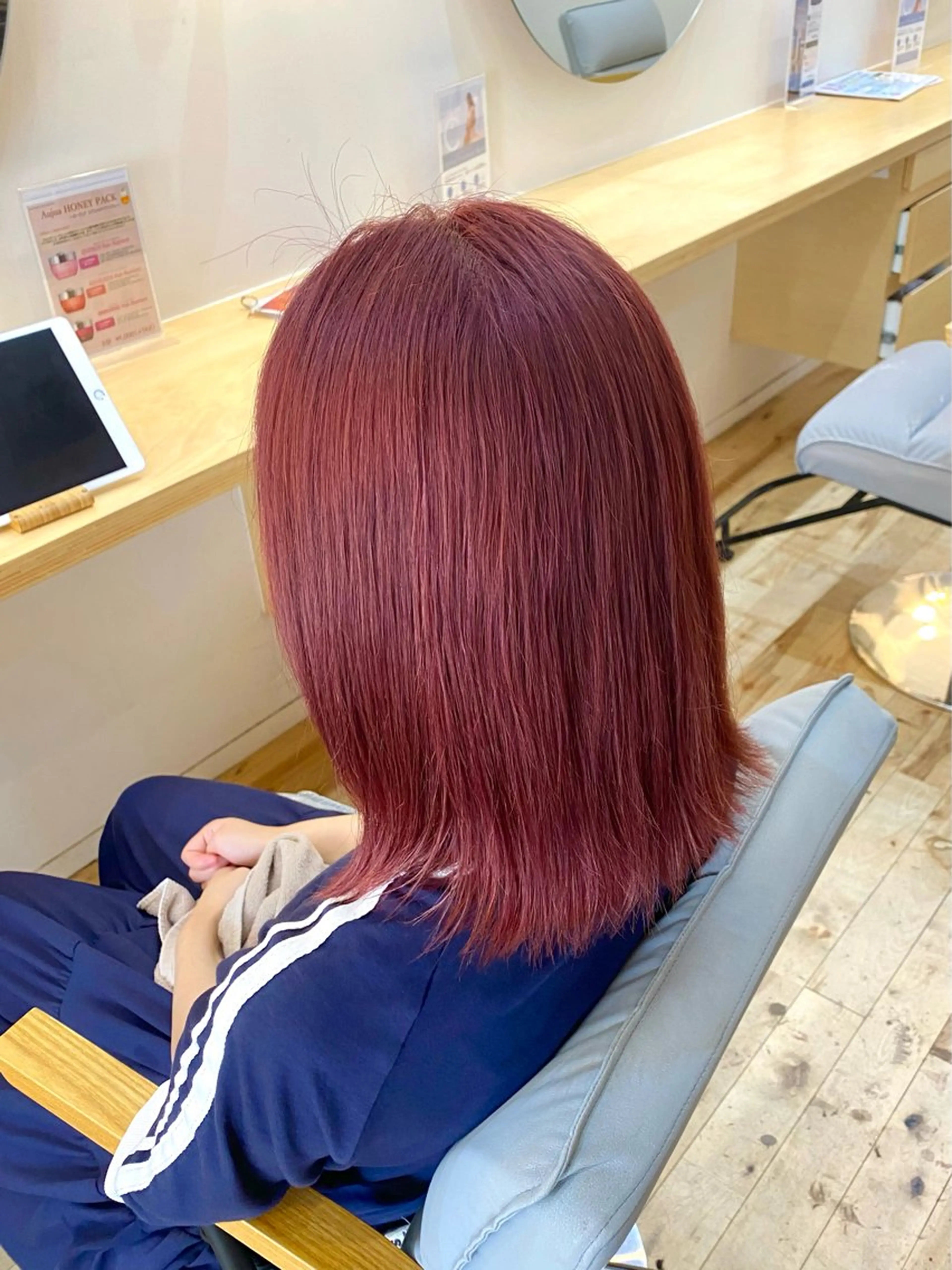 ミディアム ヘアカラー 艶カラー／ストレート かとうゆうき🍯のヘアスタイル