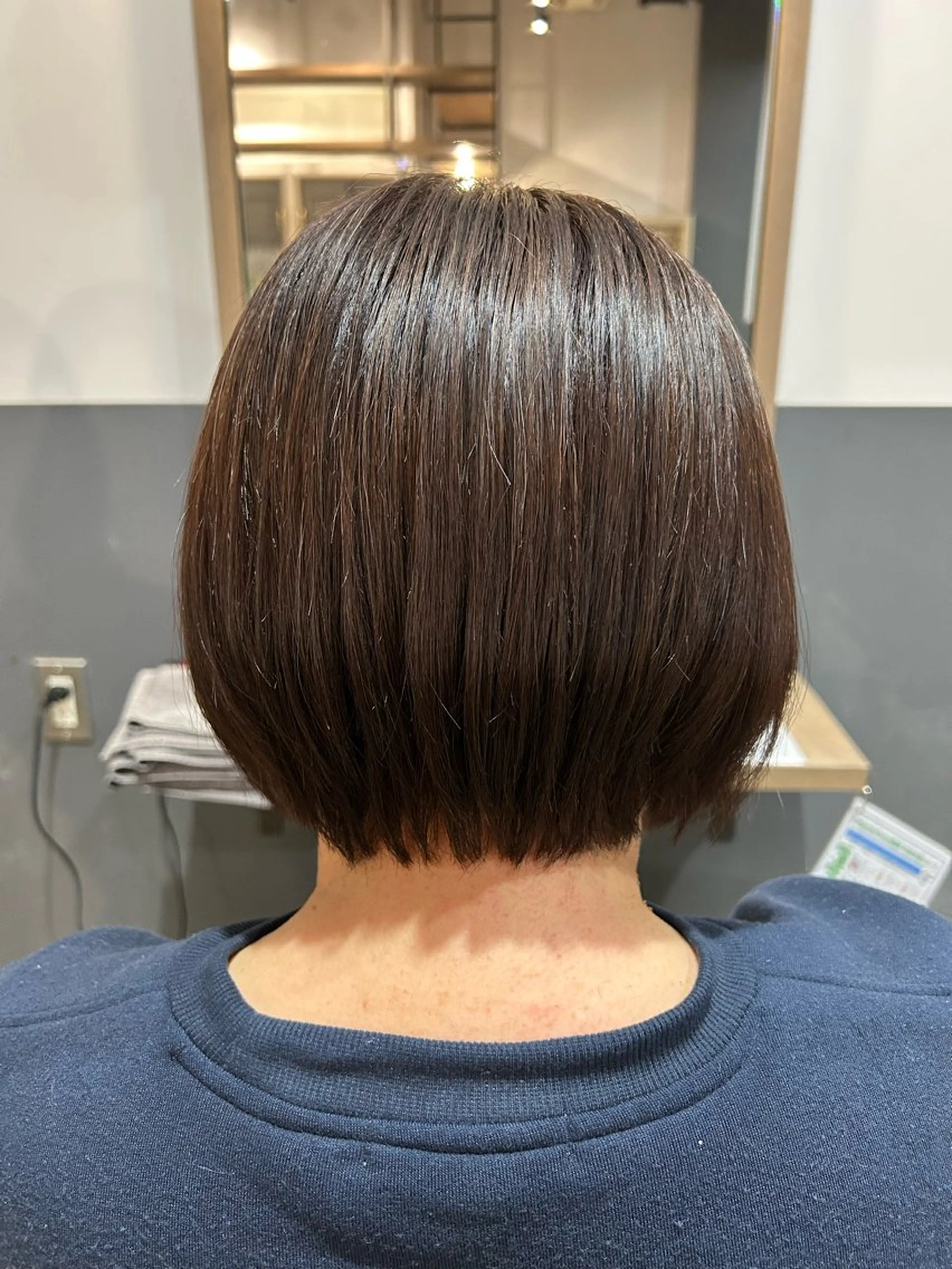 ショート カラー ブラウンカラー ナチュラルブラウン カット lolonois 宮城茉歩呂のヘアスタイル