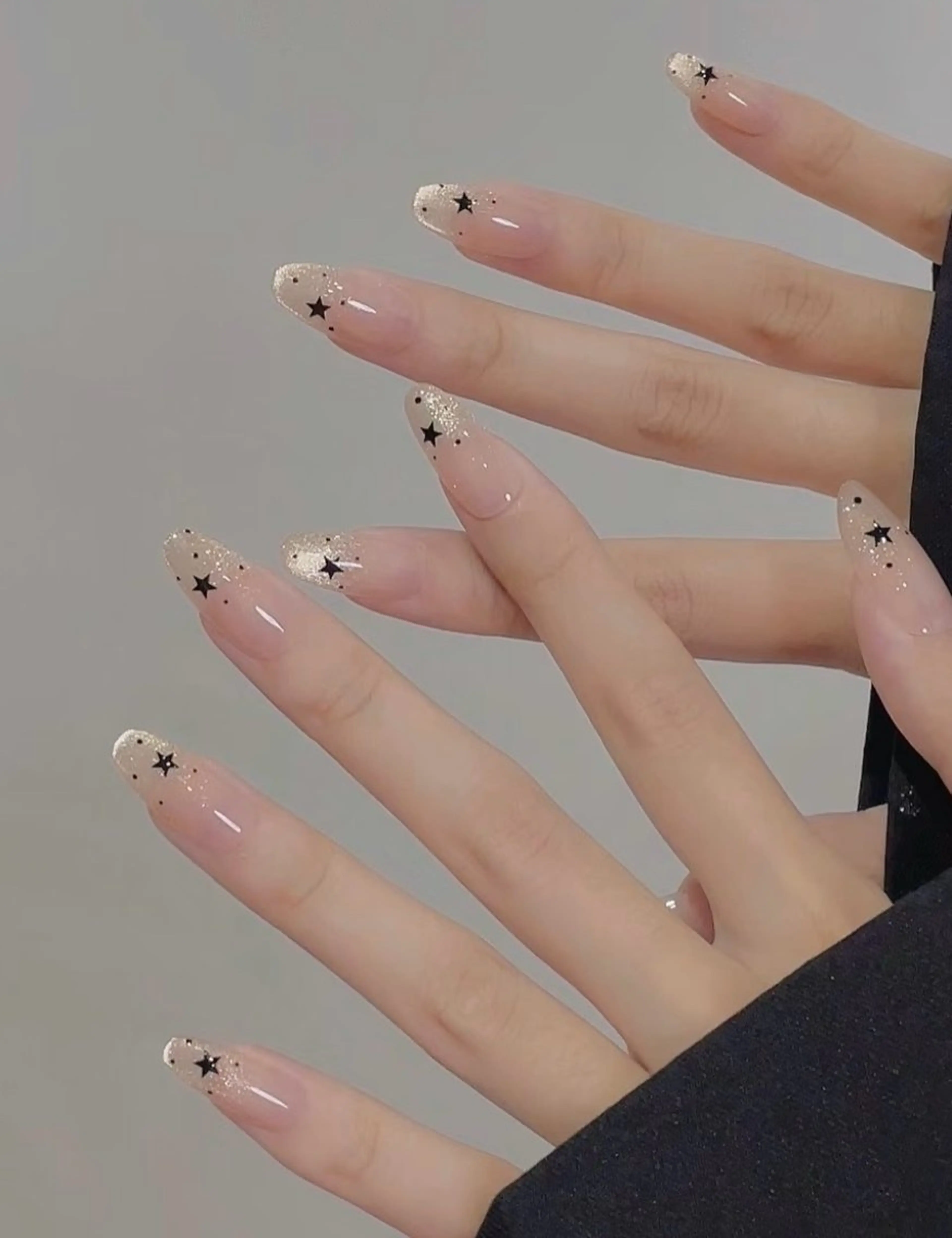 ネイル 高木 維麗絲のネイルデザイン