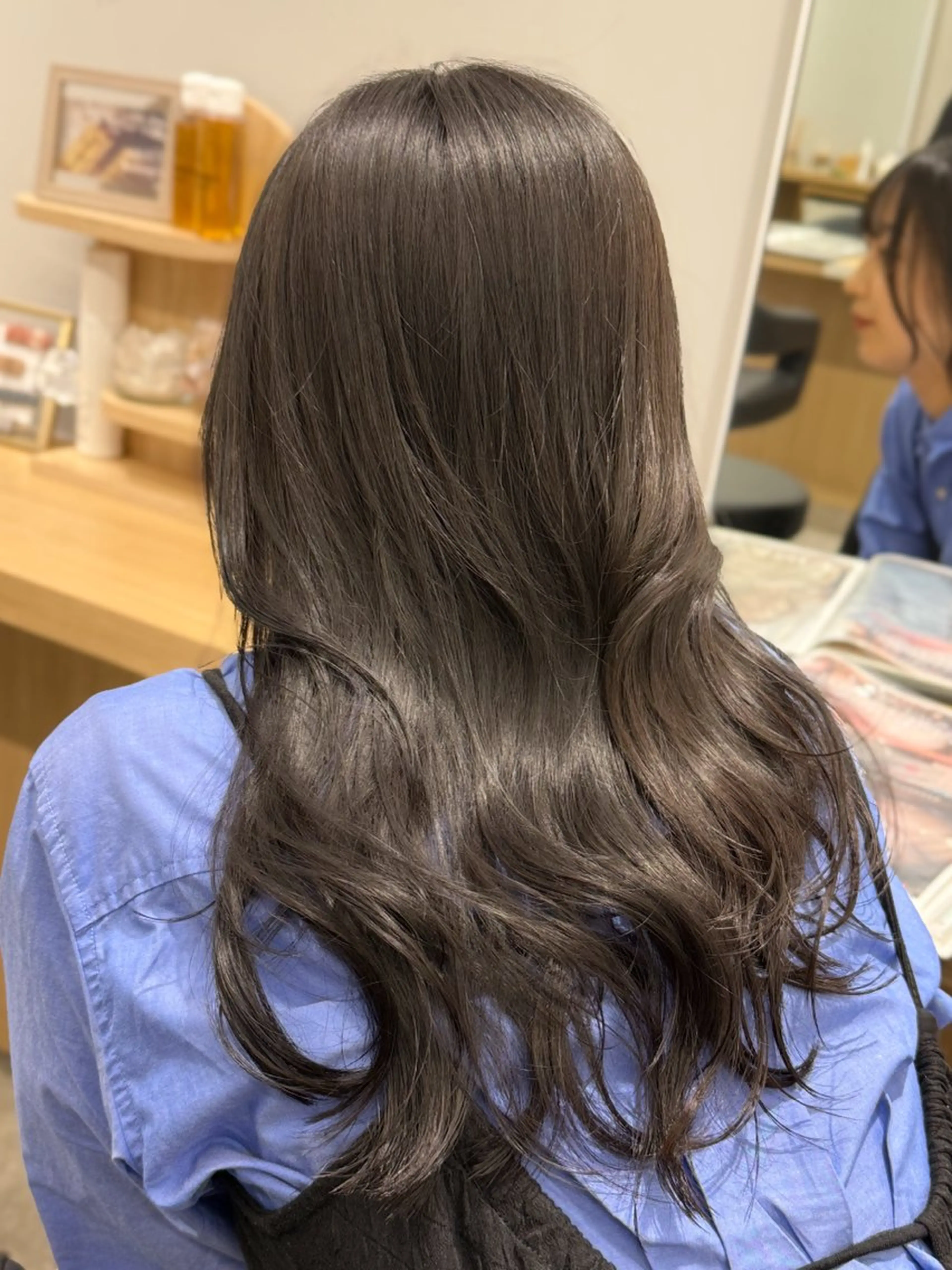 セミロング カラー 透明感カラー グレージュ イルミナカラー カット ヘアカラー トリートメント 巻ける髪質改善🫧ハ イライト/永田汰伊智のヘアスタイル