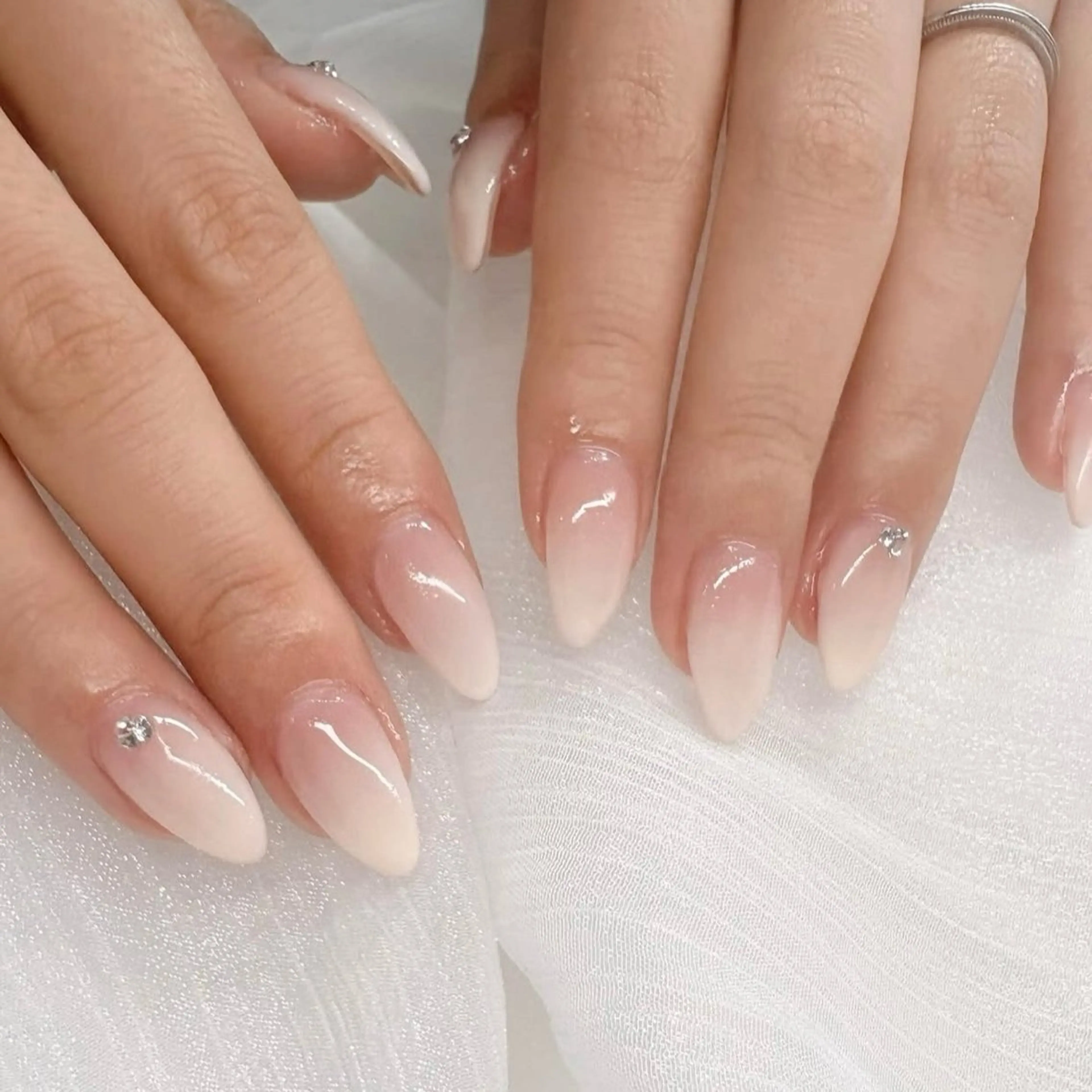 カラー 奥山 恵美のネイルデザイン