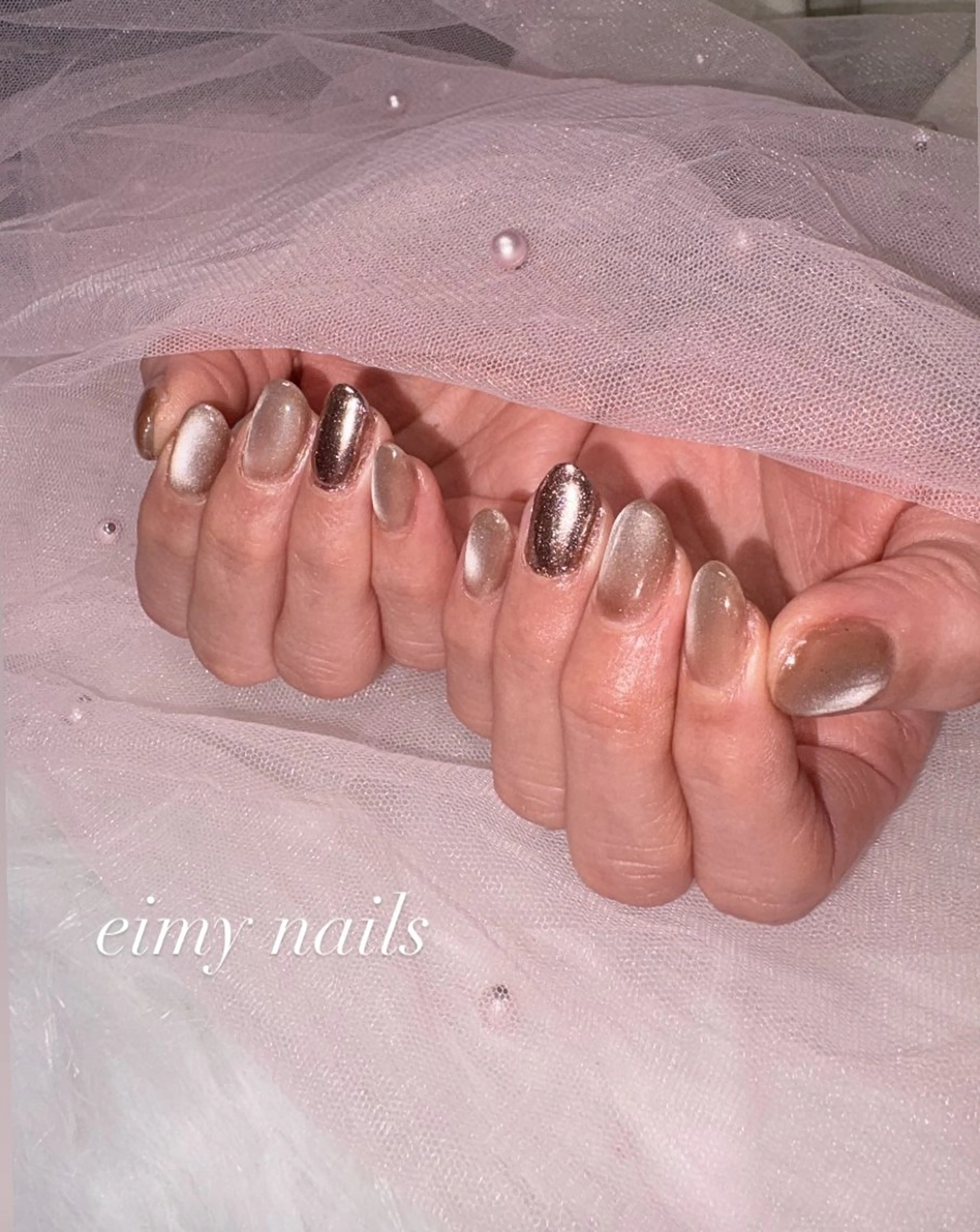 ネイル マグネットネイル マグネットワンカラー ミラーネイル ワンカラーネイル シンプルネイル ハンドネイル eimy nails♡のネイルデザイン